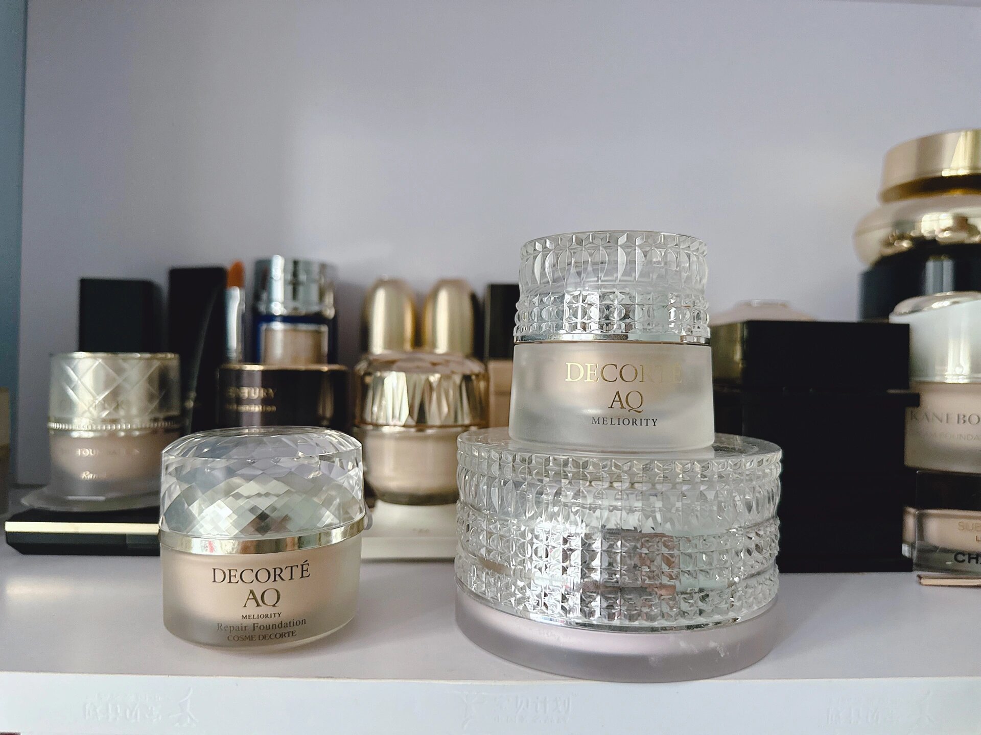 decorte黛珂精致粉霜散粉 精致粉霜300: 一如既往的滋润粉底 比cpb