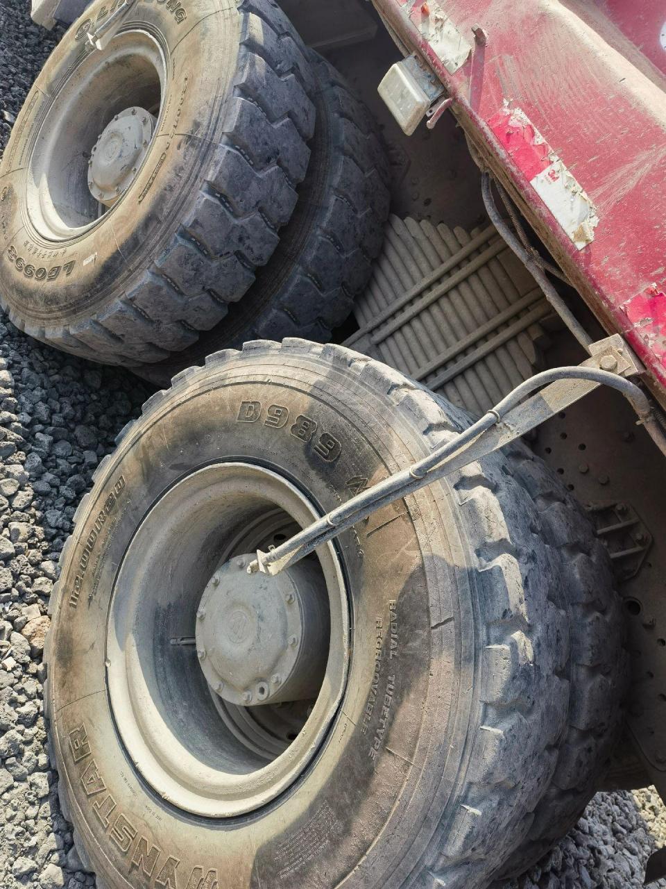 1年半的欧曼四桥.560马力,8.4米