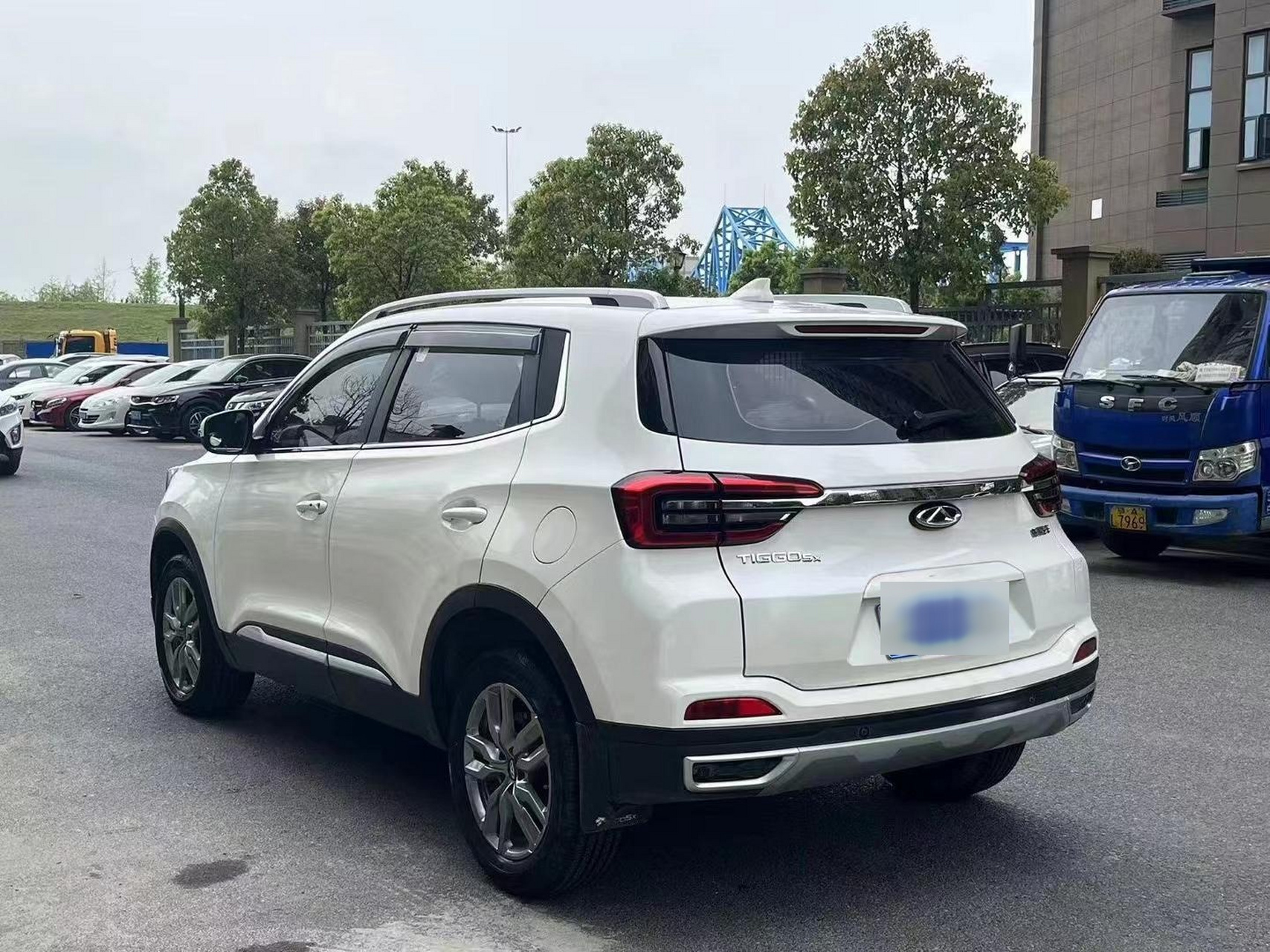 19年6月奇瑞瑞虎5x,手动1.