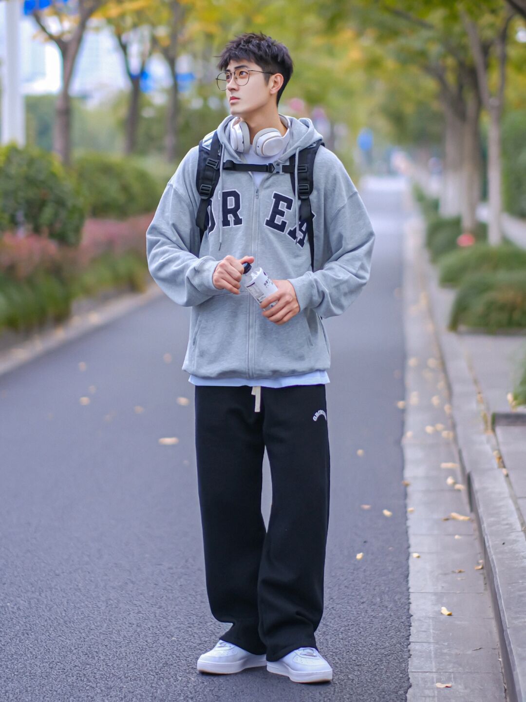 真的好适合男孩子,简约干净清爽,日常打理也简单,学生党都可以试一试