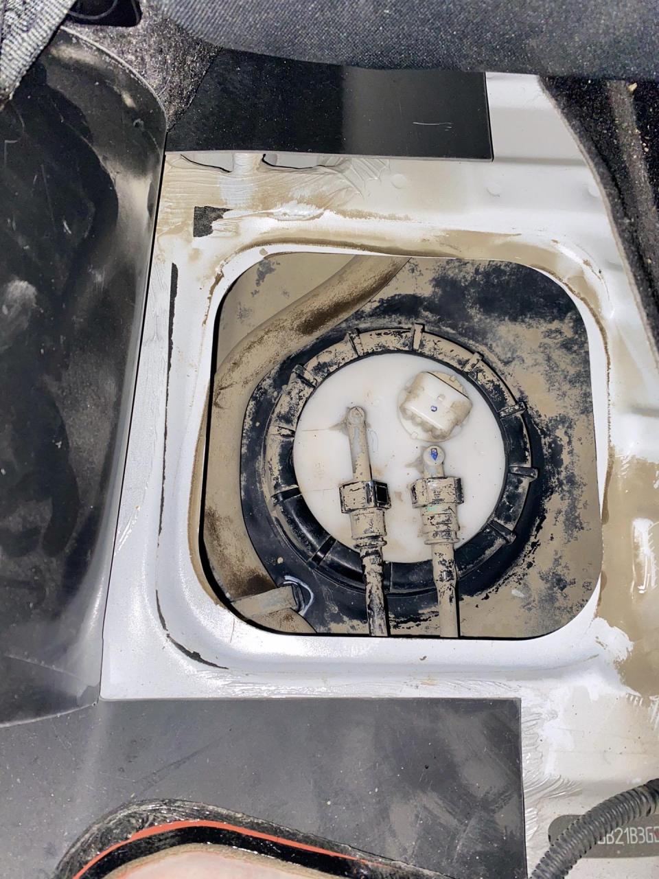 瑞虎3汽油泵更换. 瑞虎3.