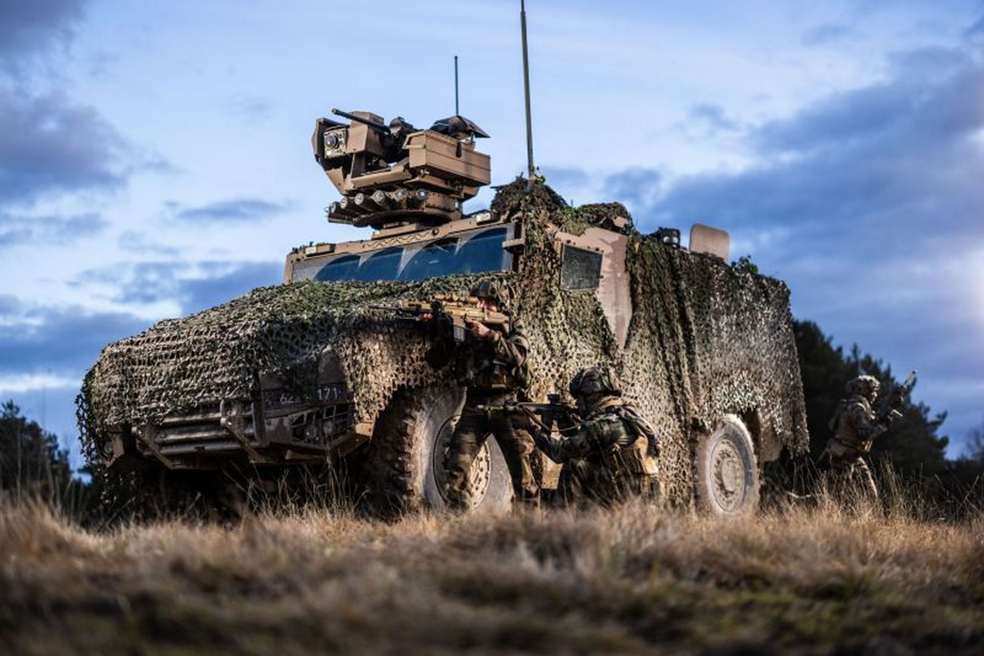 图1有点三哥附体,法国陆军"薮猫"4x4轻型多用途装甲车(vbmr-l)