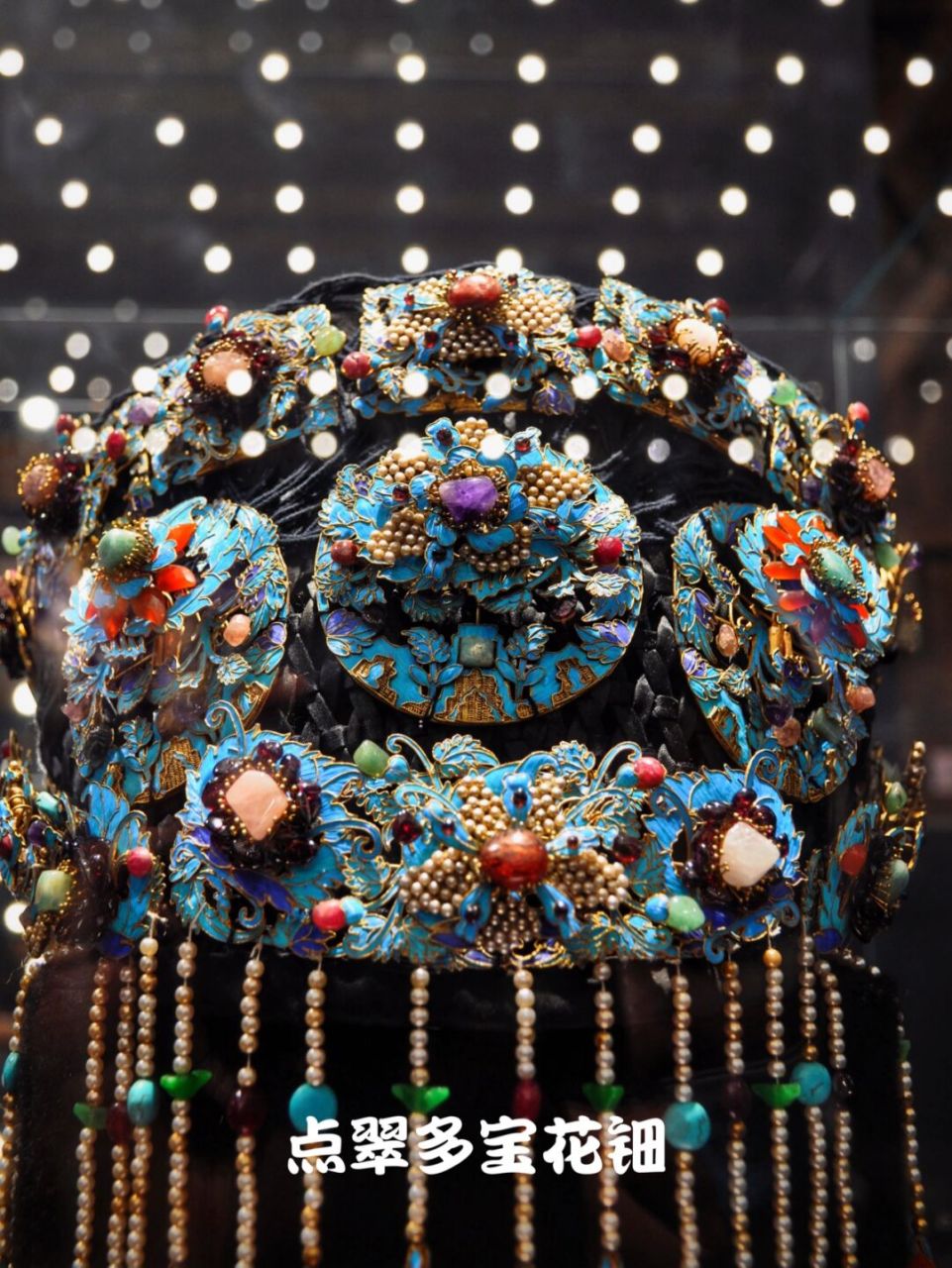 在宫里,带上这样的头饰,谁还不是个贵人?