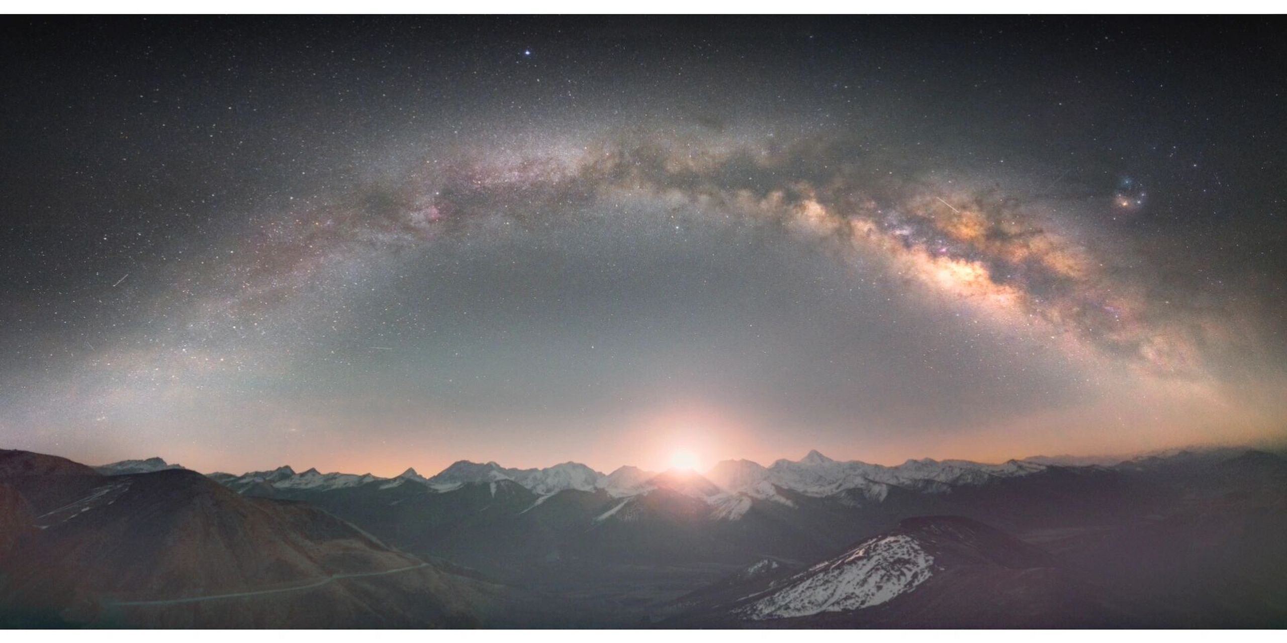 我拍到了银河之眼下的贡嘎雪山9015!