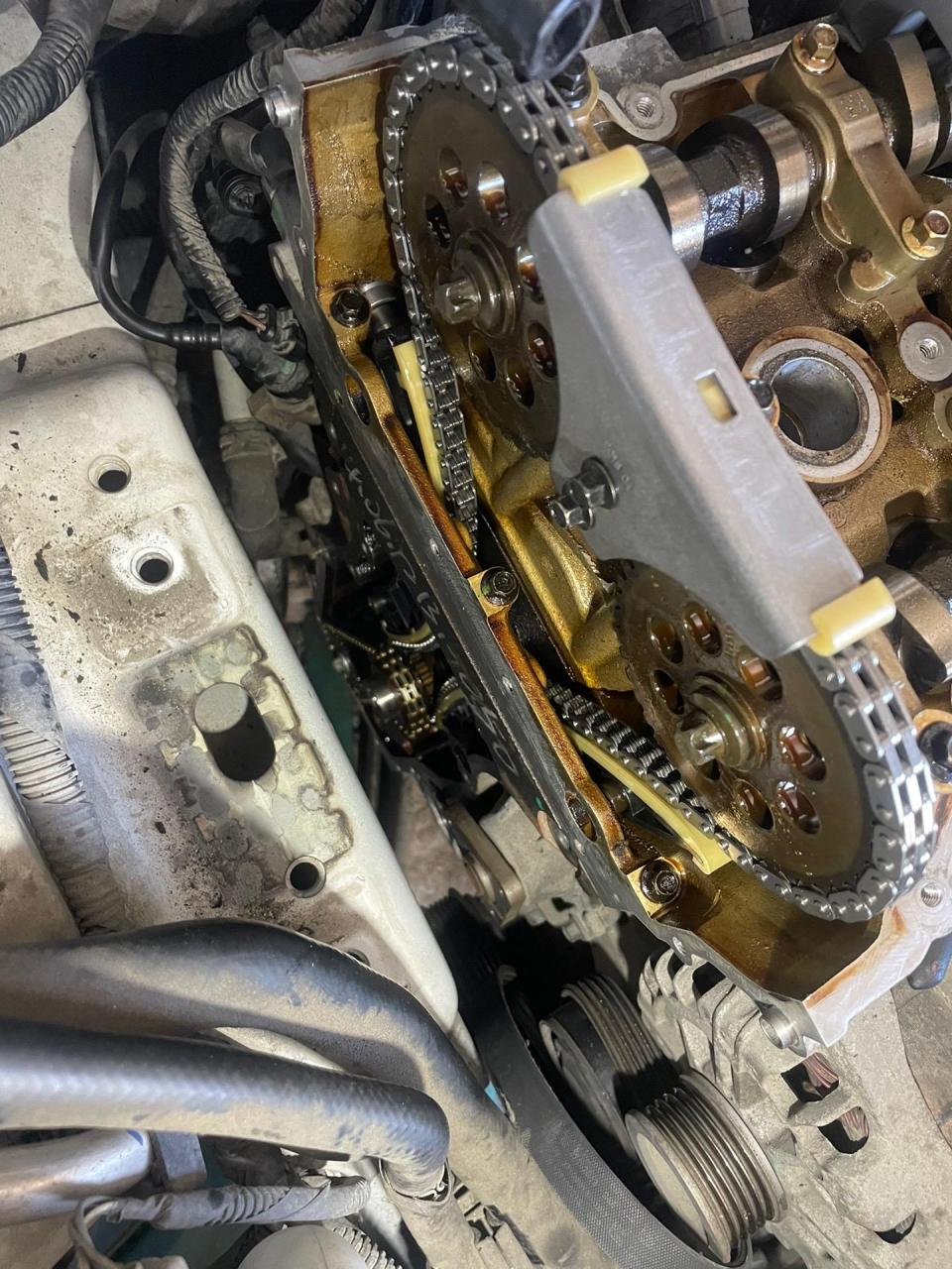 名爵3.更换正时链条修理工的日常