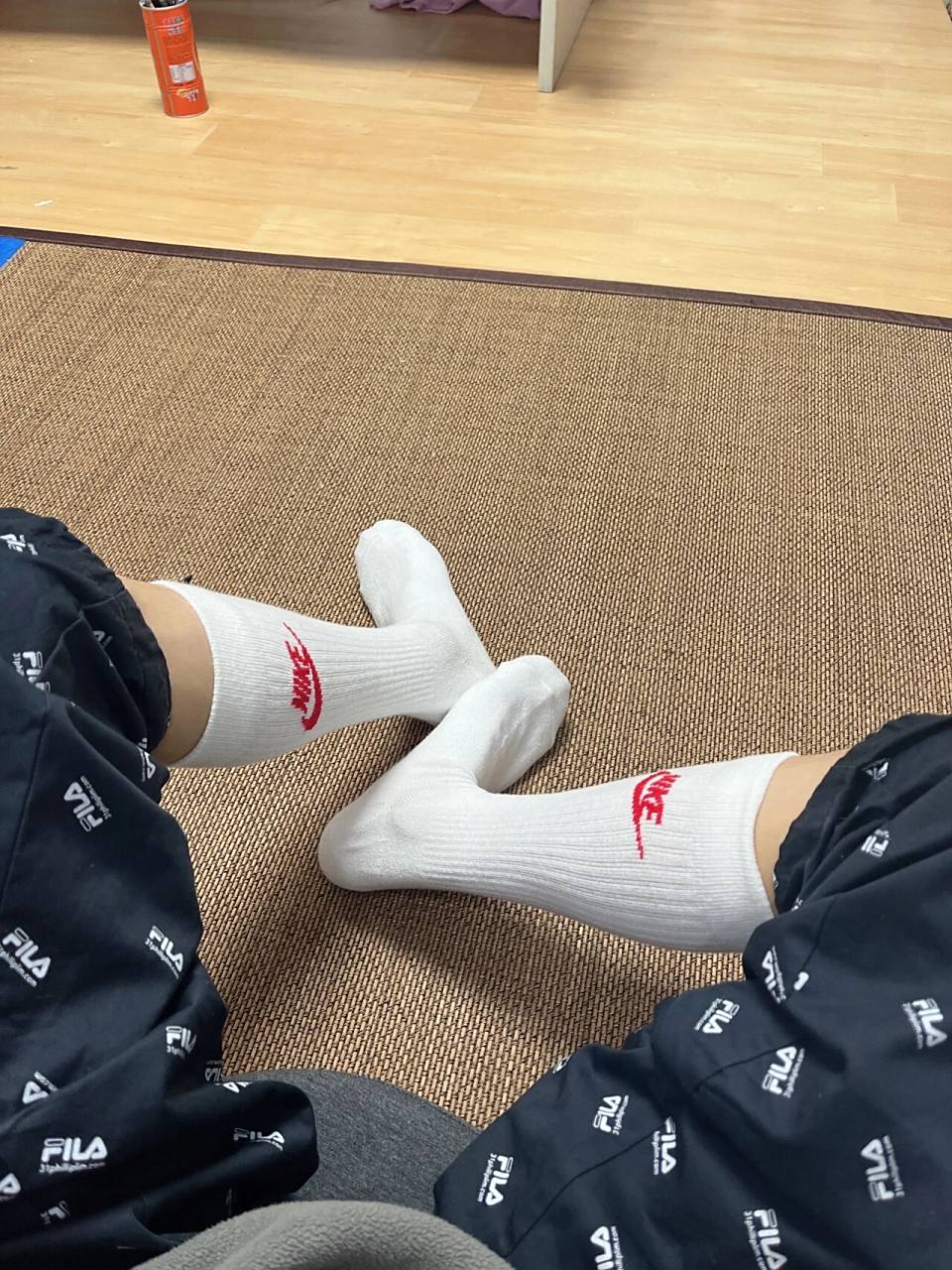 寸头男孩和他的长筒白袜 不想穿秋款的小伙伴怎么着也得准备几双长筒