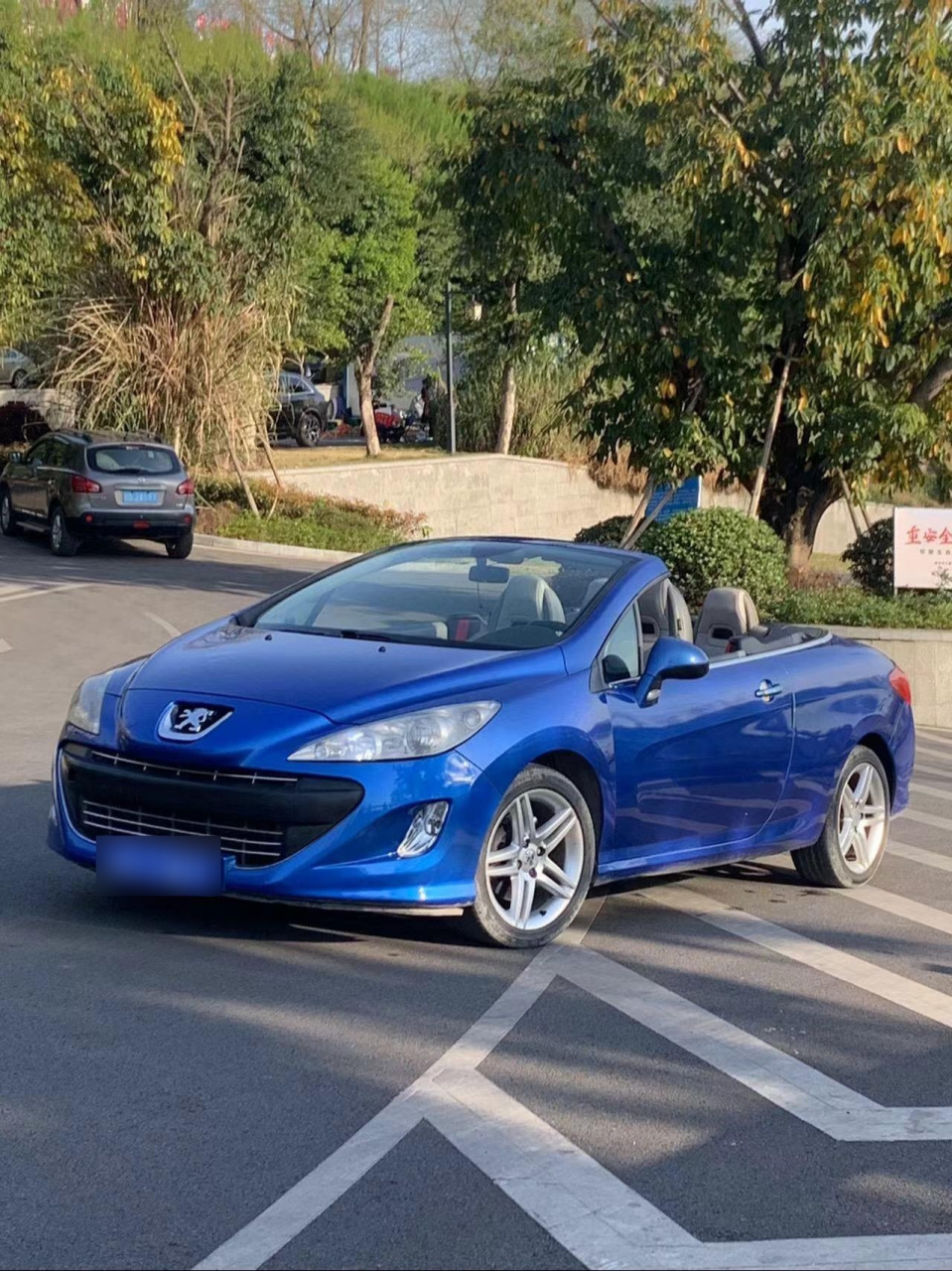 10年进口标致308cc硬顶敞篷小跑车 1.