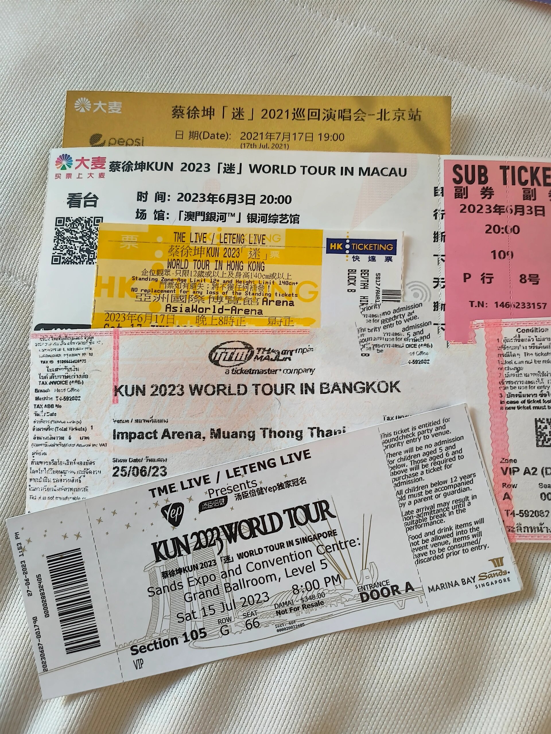 想问下大家的演唱会票根怎样保存的?