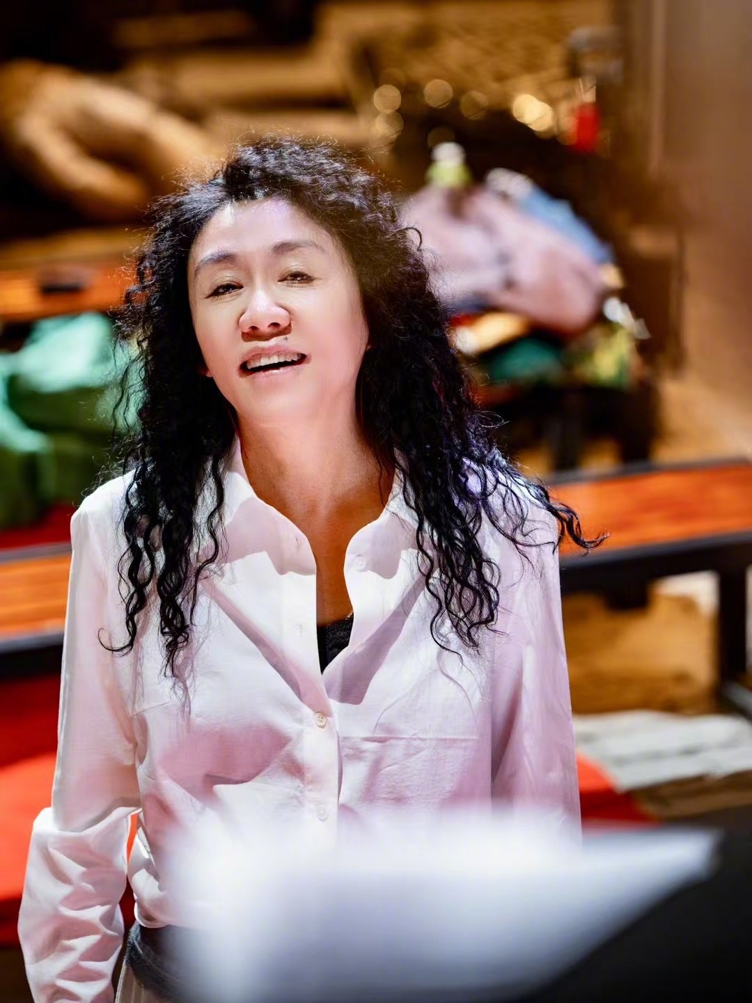 我助理拍我的工作状态,又丑又扭,我都相信了,我的脸在动起来的时候是