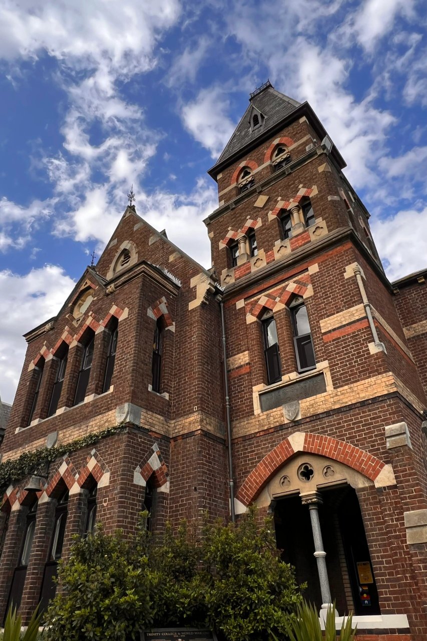 墨大这个校区,随处可见19世纪欧洲古堡建筑 98墨尔本大学校园北部的