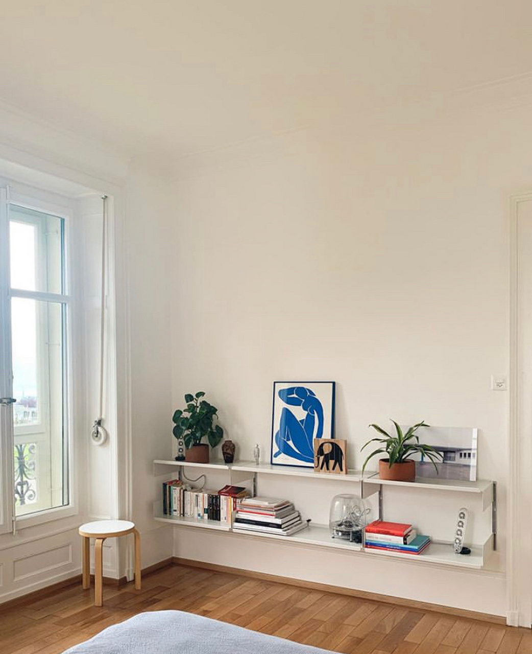 98vitsoe置物架 杆:2m(固定有挑战) 隔板深度:1个30cm 4个22cm 还没