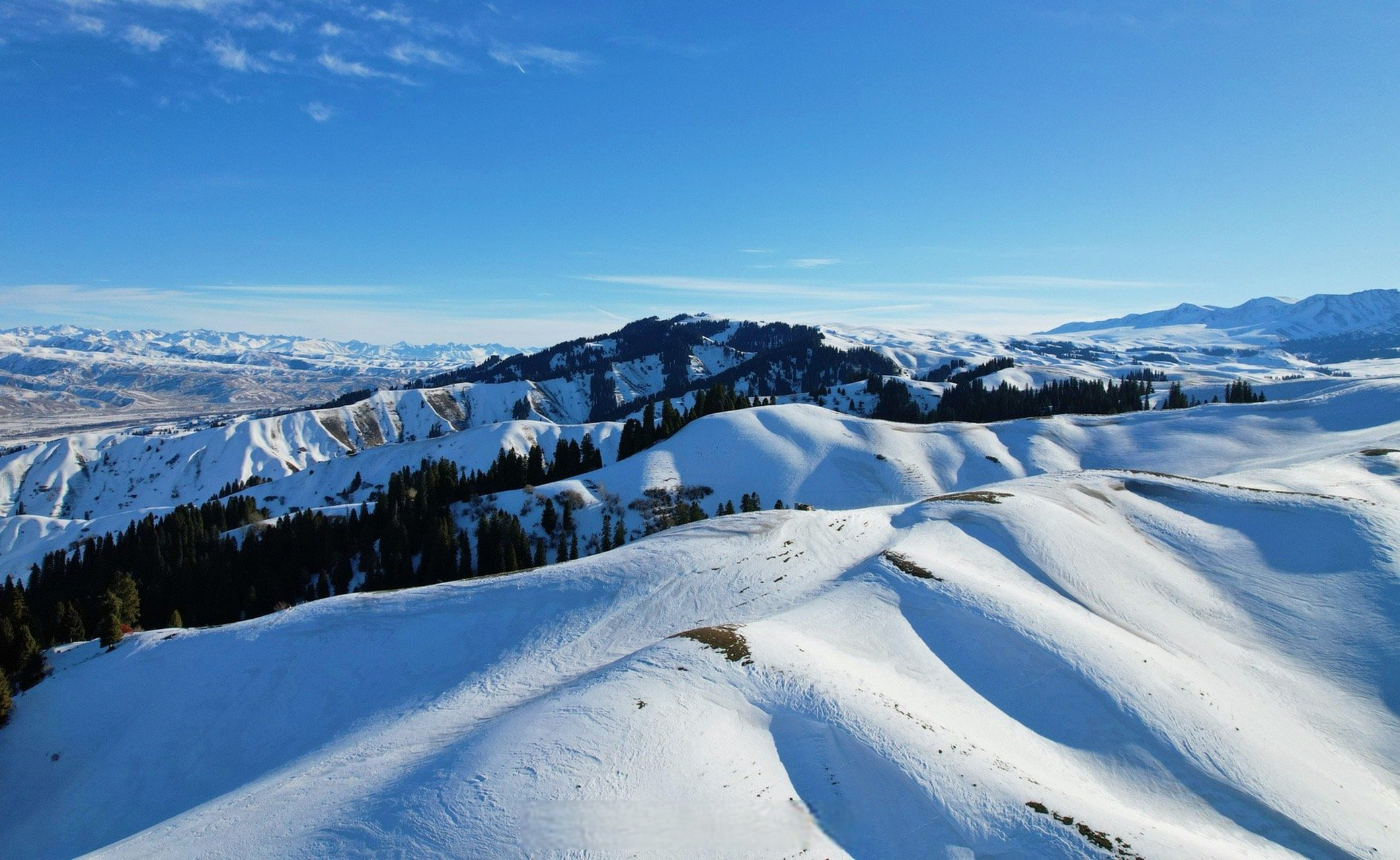 伊犁冰雪游#新疆的冬天是冰雪的世界.这次来到冬天的那拉提,乘坐在6.