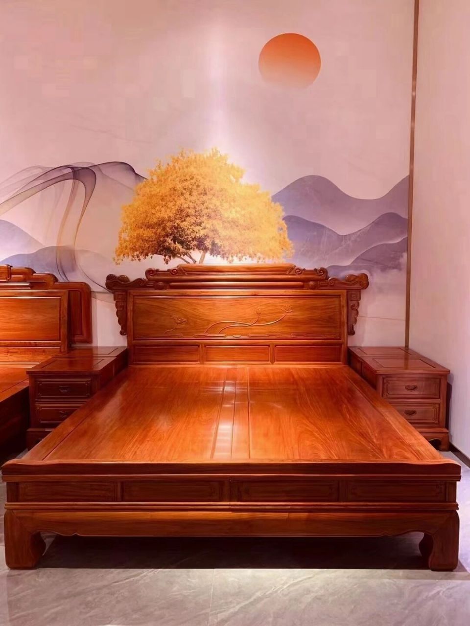 红木家具之大床 床榻,作为家具中的大器,重器和家具文化的集大成者,最