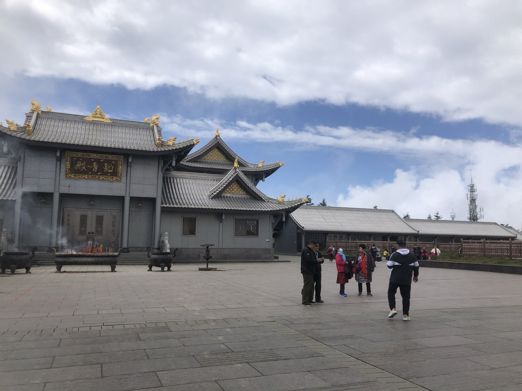 打卡峨眉山四面佛～金顶