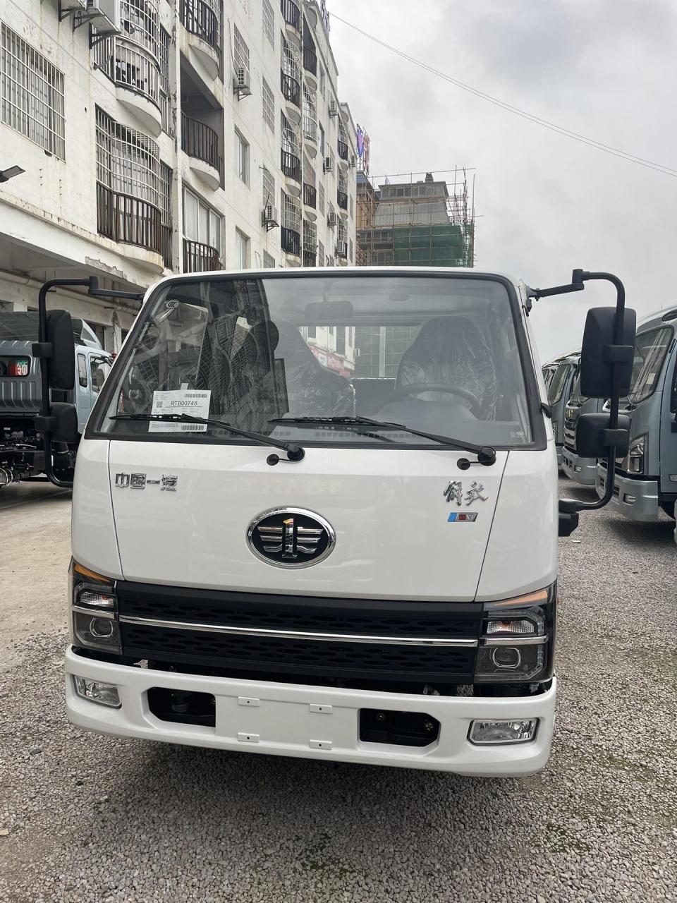 一汽解放双排座柴油车,玉柴发动机