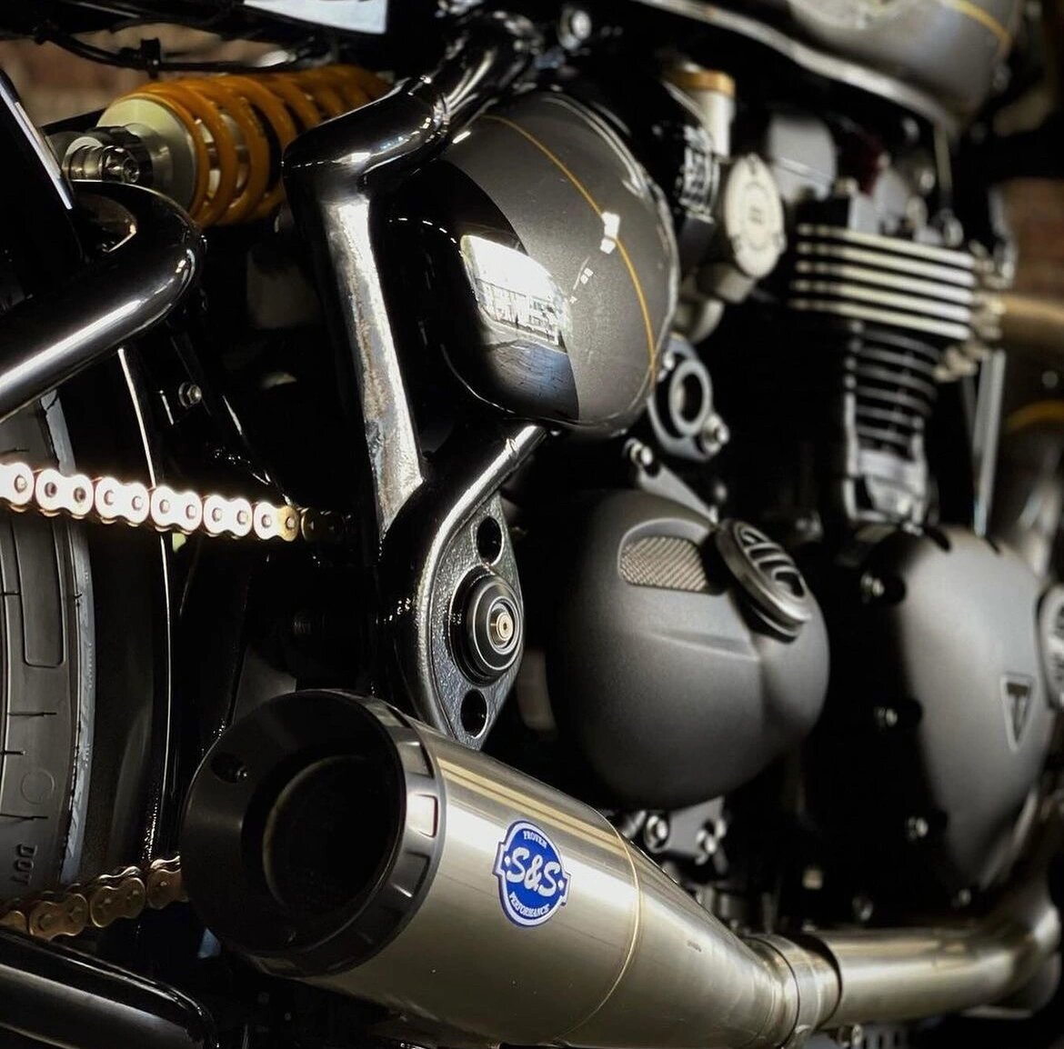 凯旋bonneville bobber 大气简约,英伦绅士#凯旋摩托车# #凯旋bobber