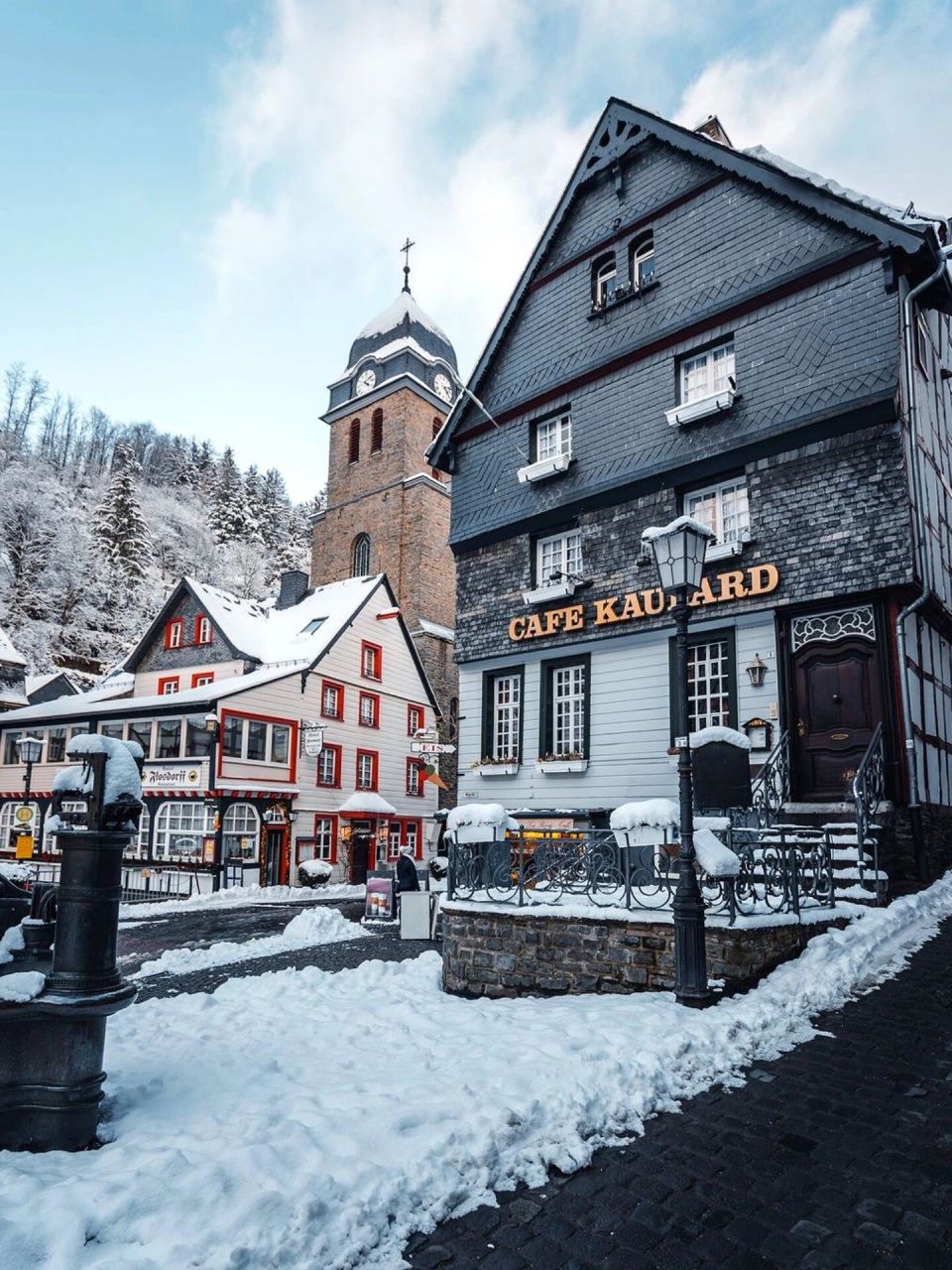德国最美小镇5|蒙绍的冬季仙境 古老的半木结构房屋在雪中看起来像在