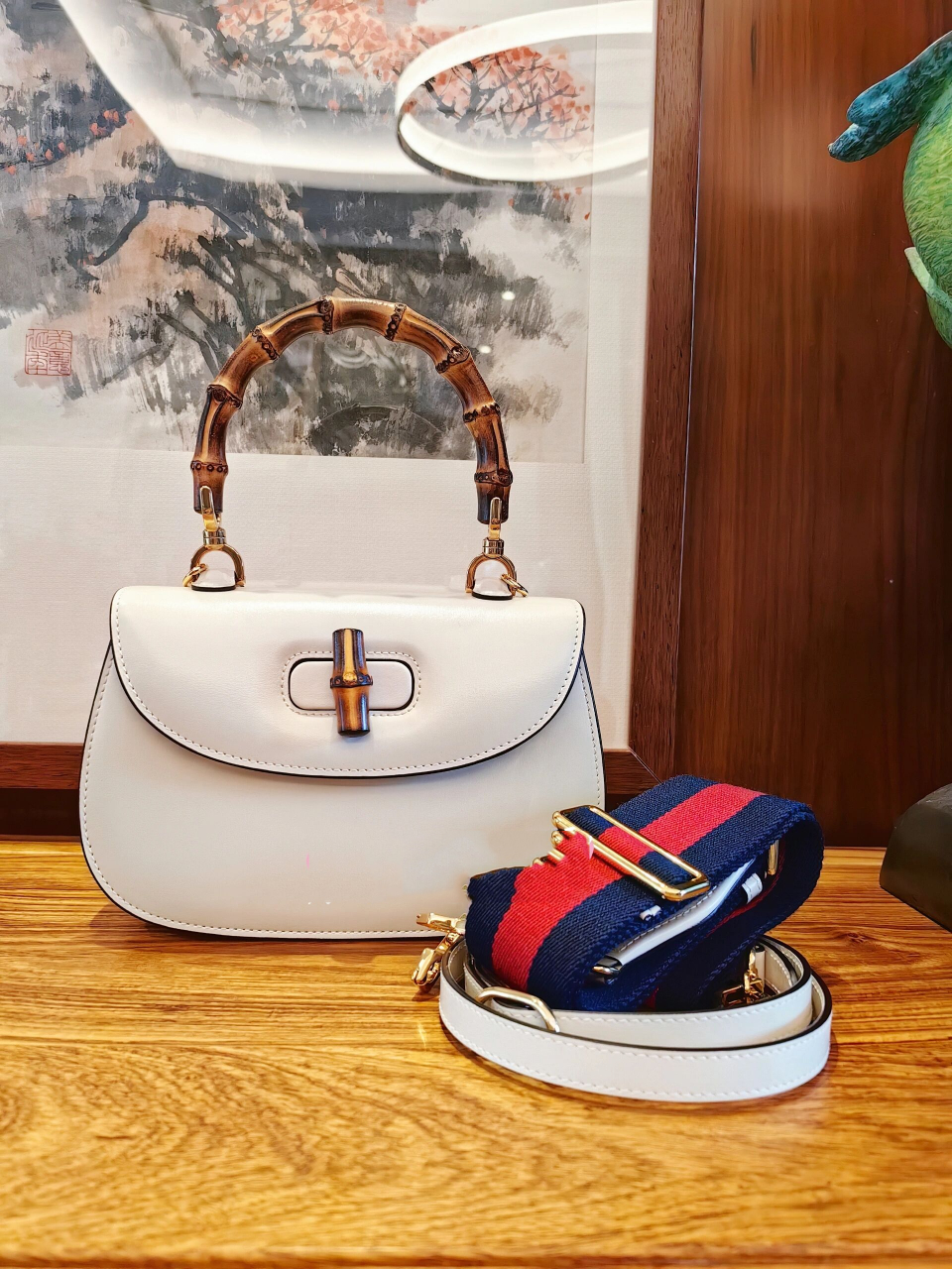 肖战gucci竹节包 看 片子就蠢蠢欲动的 战战同款全hk都没有 立马拿下