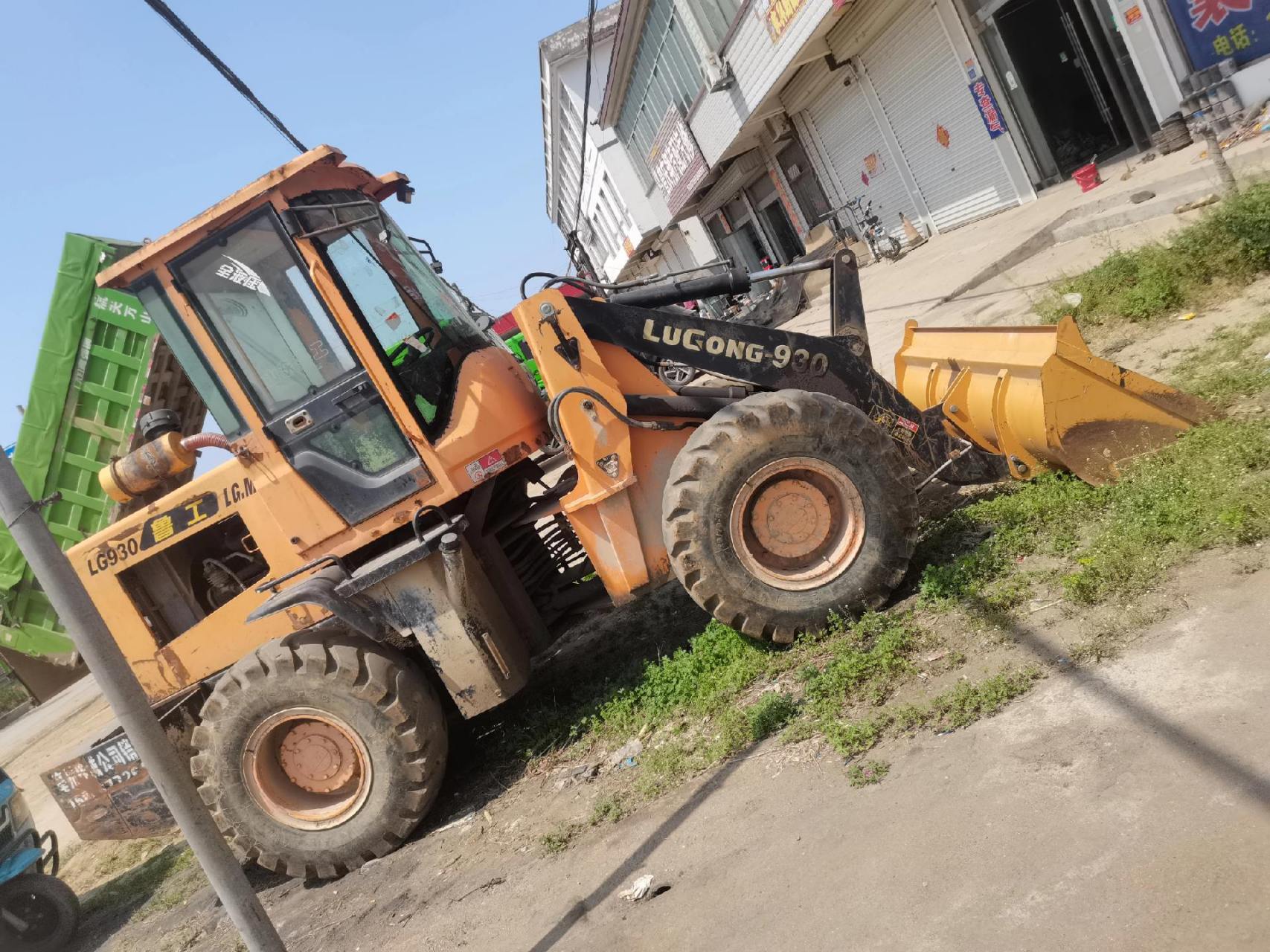 鲁工930铲车闲置出售,潍柴4102增压发动机,气刹自动挡,20口轮胎,2米1