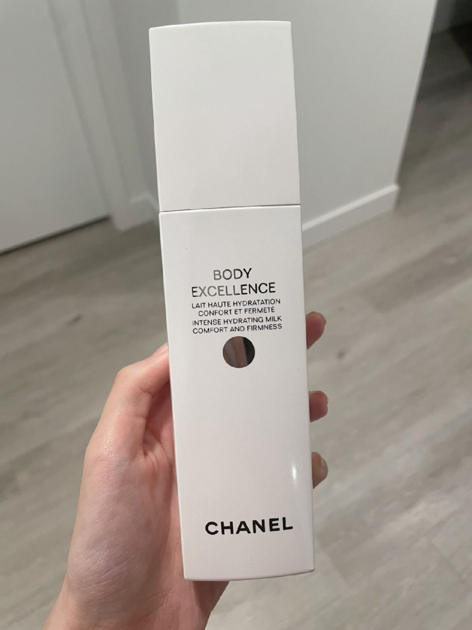 香奈儿身体乳 喜欢香奈儿护肤品山茶花味的快去买.一摸一样真的