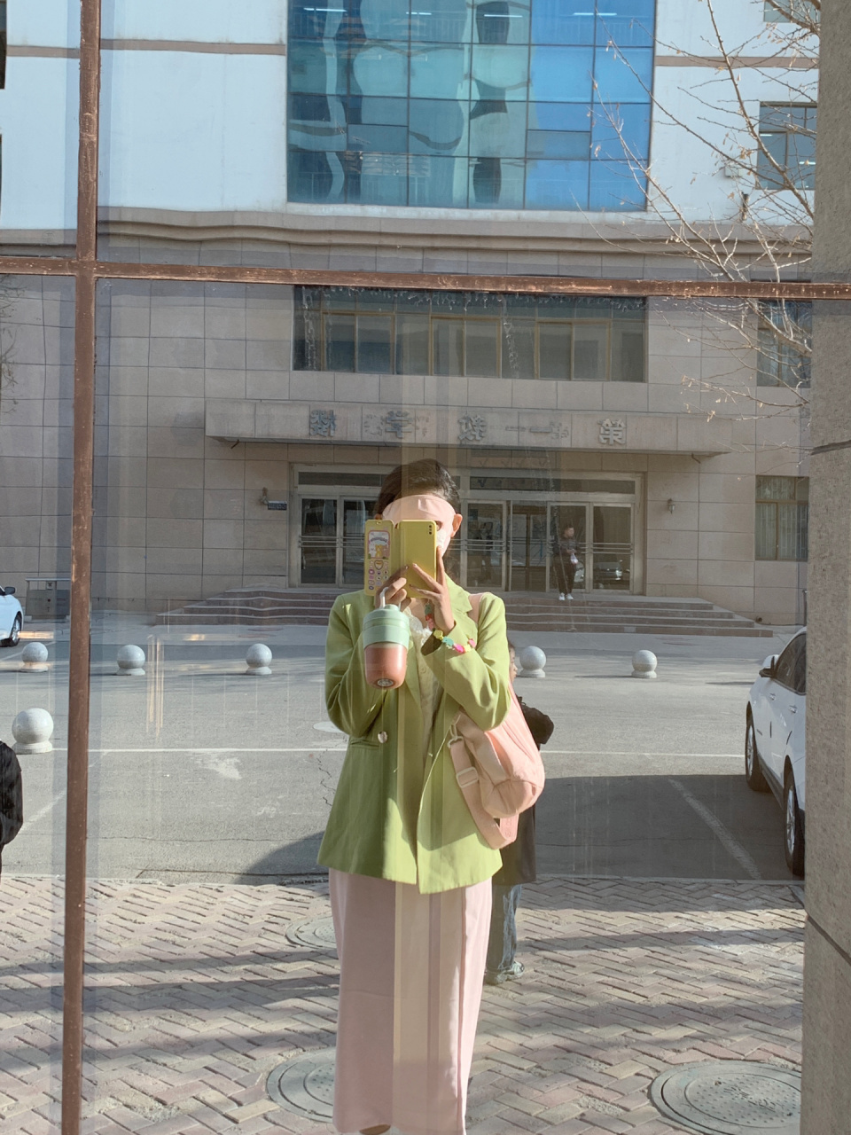 文学生一周穿搭——兰州天气变化多端 开学短短一周 气温已经从零下升