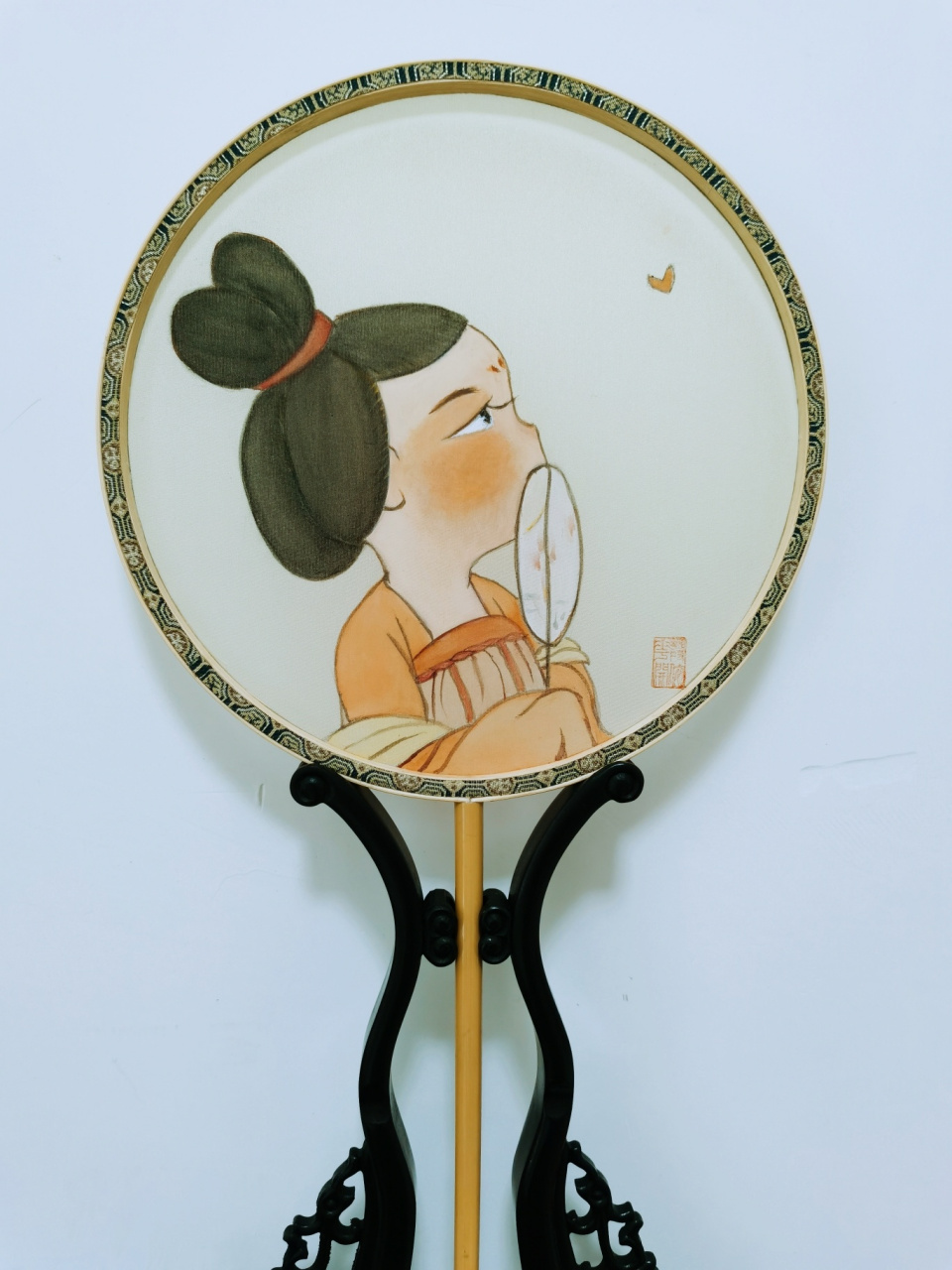 手绘团扇～q版唐朝仕女图 最喜欢焦响乐的胖脸吉祥系列,当真吉祥无比.