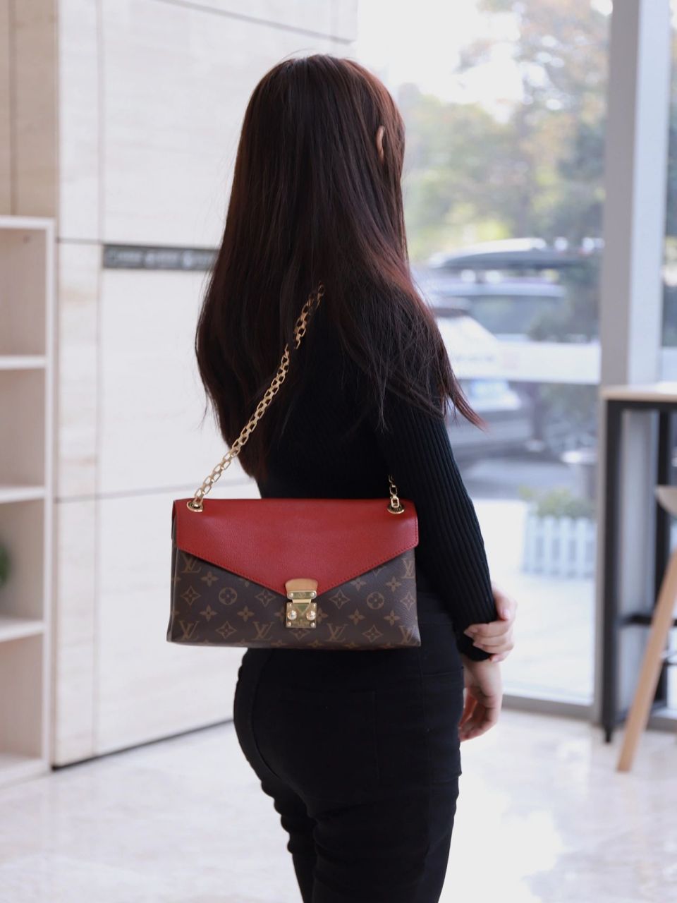 lv pallas chain 经典款链条包红色信封包 lv pallas chain 经典款