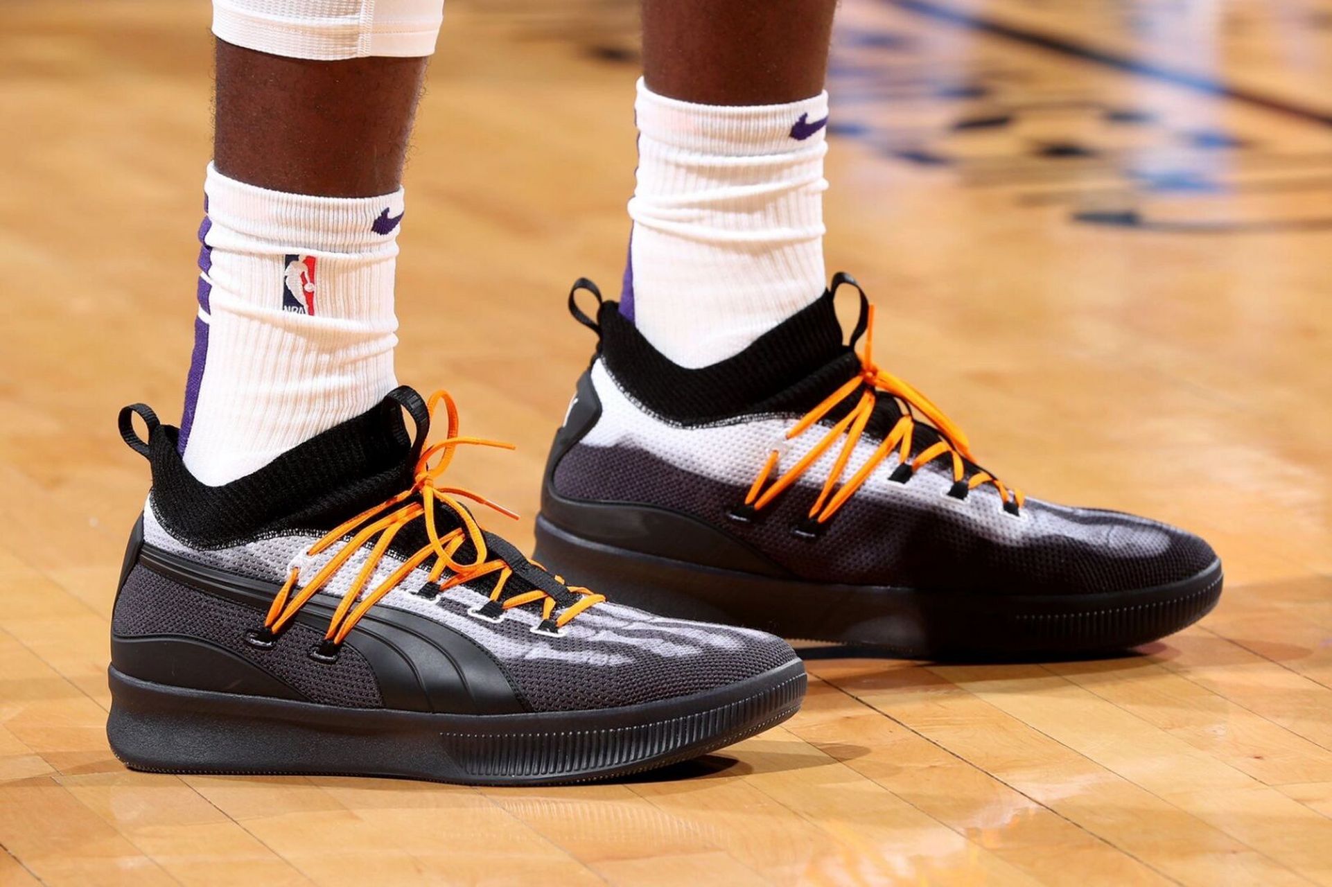 同样作为状元,艾顿的球鞋太低调了 1998年的艾顿在18年以状元身份进入