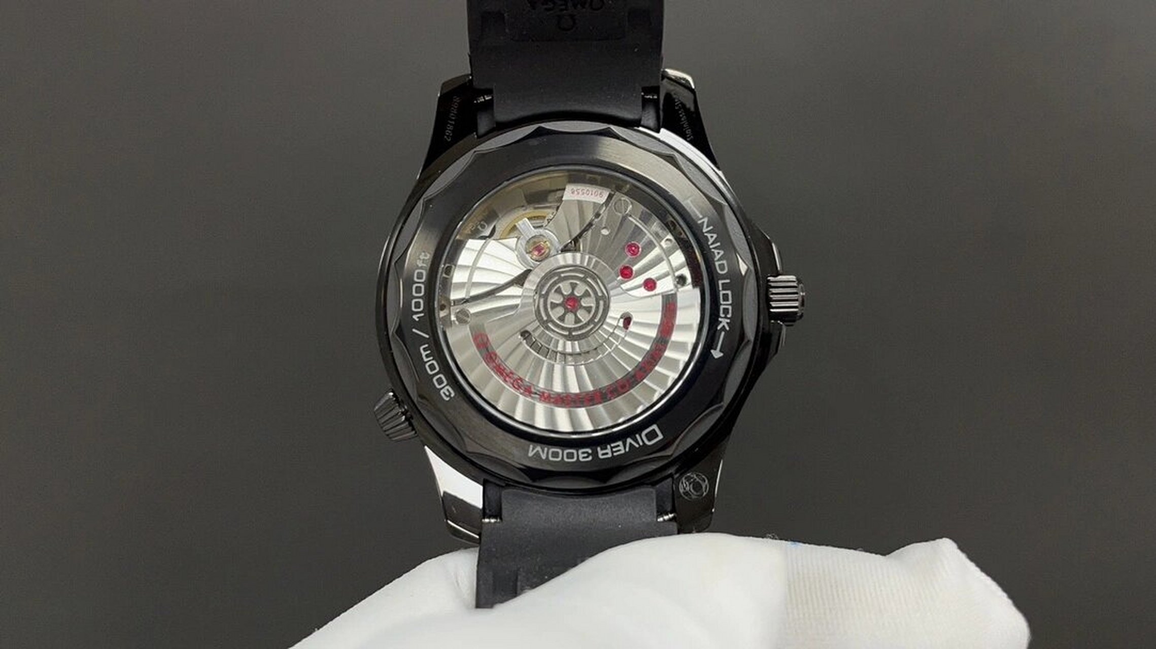 欧米茄墨黑海马300米 黑武士 欧米茄海马系列300米墨黑.