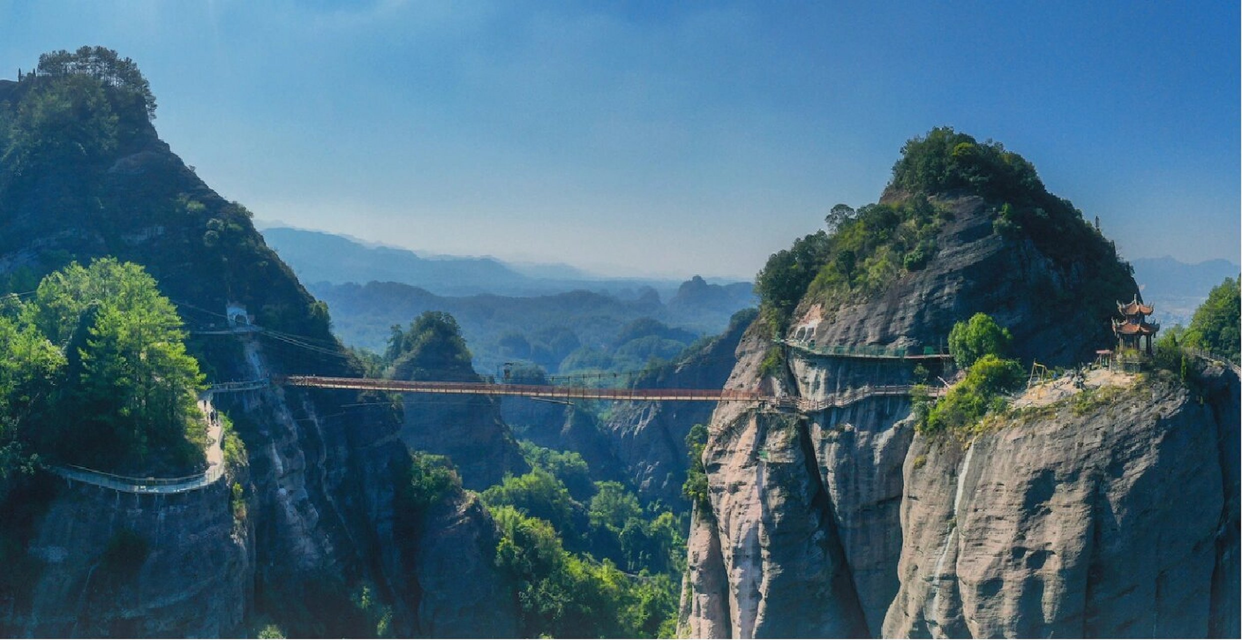 94繁华中的静谧|冠豸山景区 - 【关于冠豸(guànzhài)】 山地处