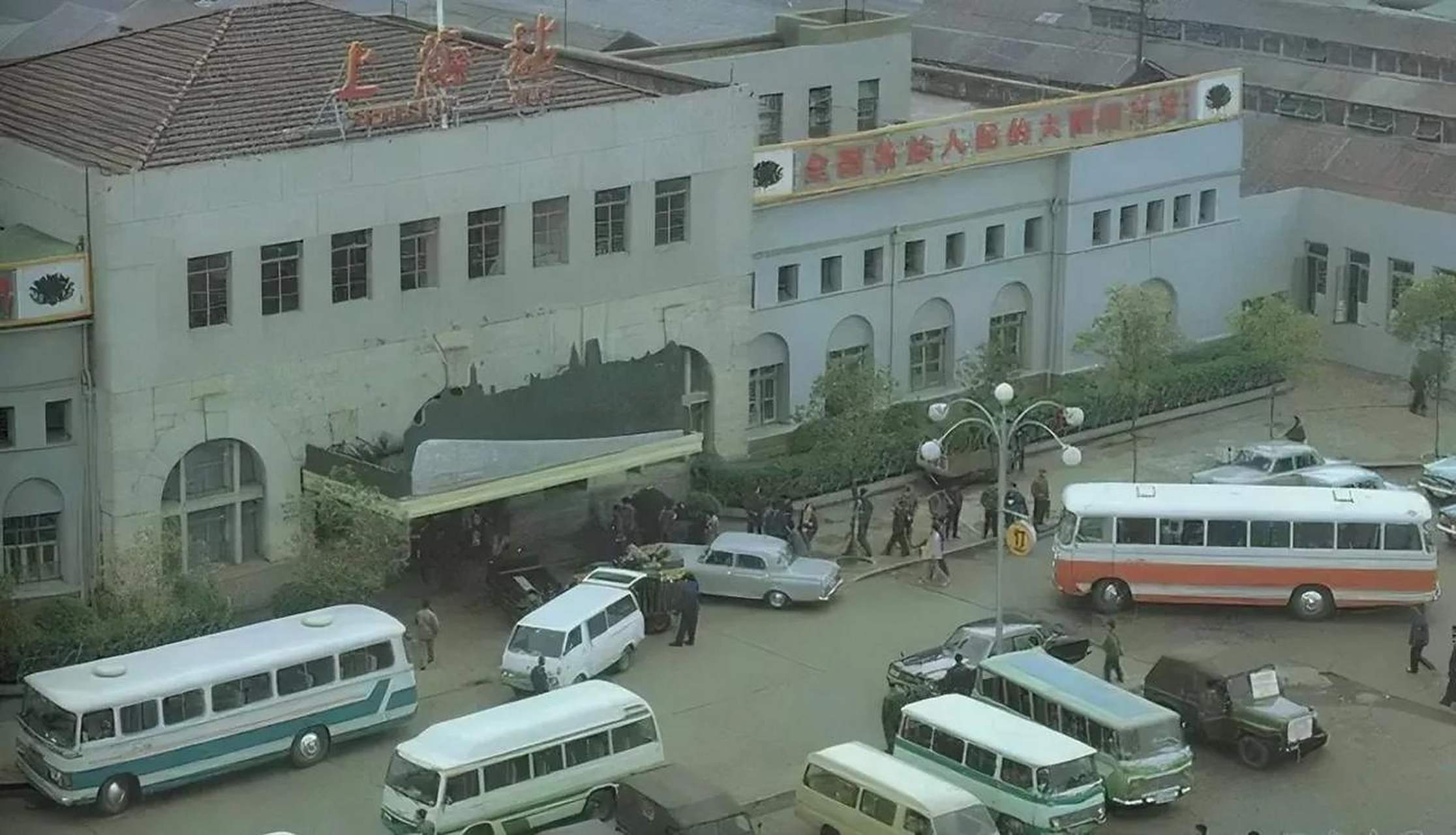 80年代的上海汽车站