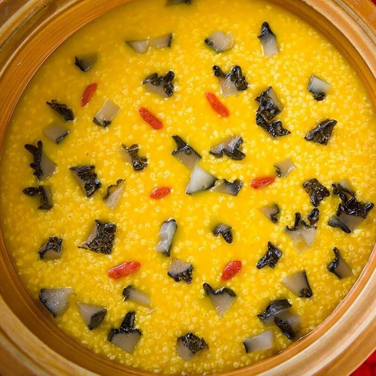 小米炖辽参 小米炖辽参是由人体消化吸收,有减肥,降血脂,降血糖的作用