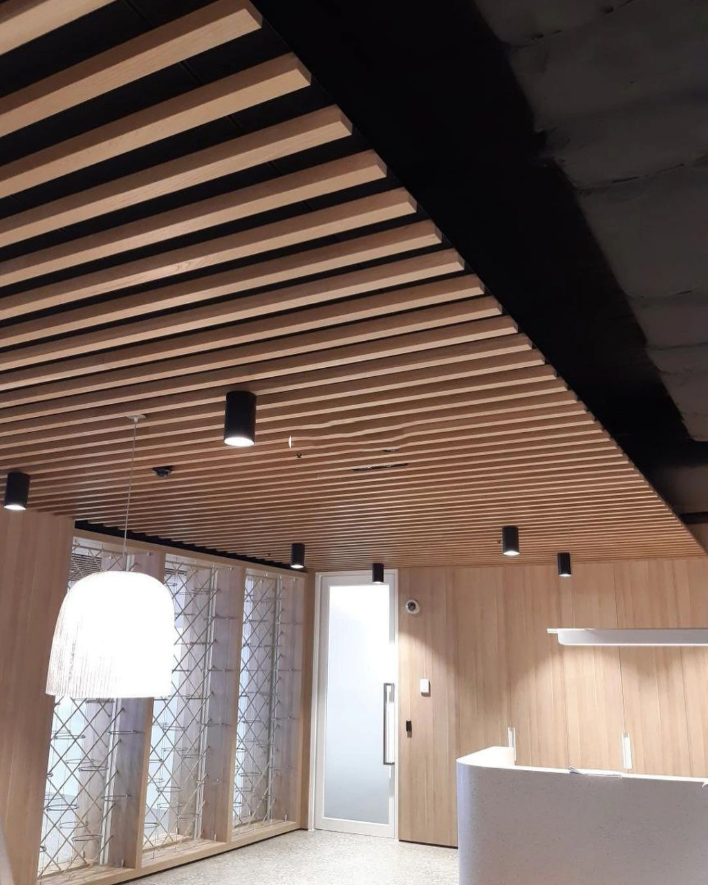 吊顶推荐:铝方通格栅吊顶效果     吊顶推荐:铝方通格栅吊顶效果