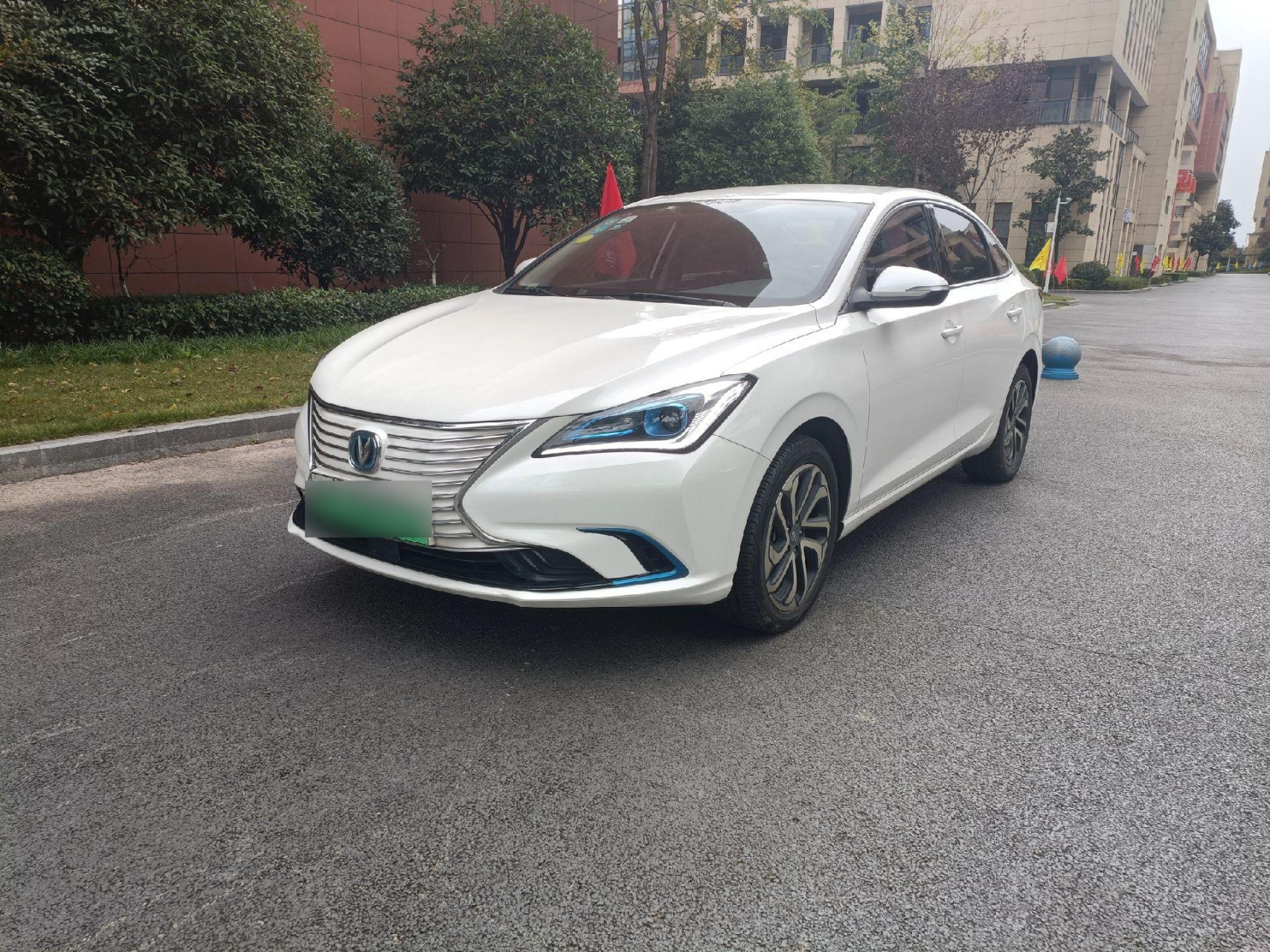 19款长安逸动ev460 极品车况 宁德52.5度电 续航405公里  重庆现车 4.