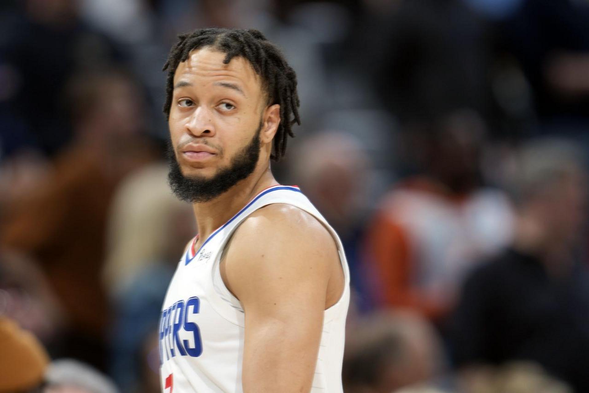 侠」 快船后卫科菲被逮恐面临惩处 现年26岁的快艇队后卫科菲(amir