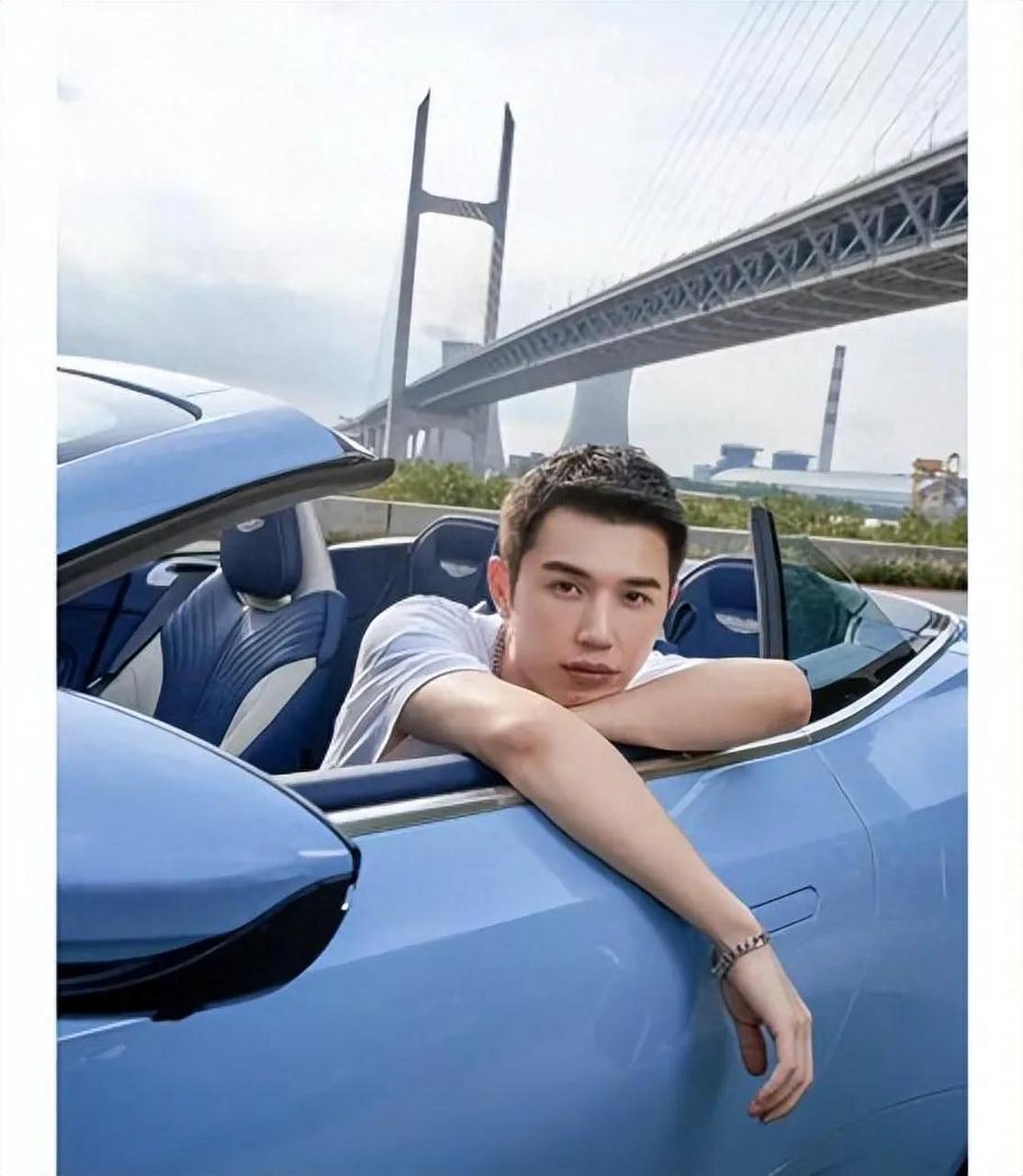 李佳琦前助理付鹏注销全网账号,提"钱"退休,实现财务自由享受生活去了