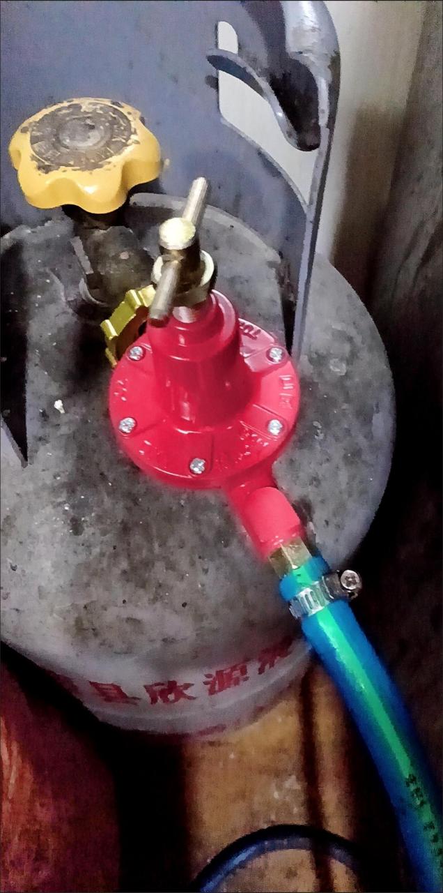 家用液化气煤气灶千万不要用中这种高压阀,中压阀,压力太大,会导致