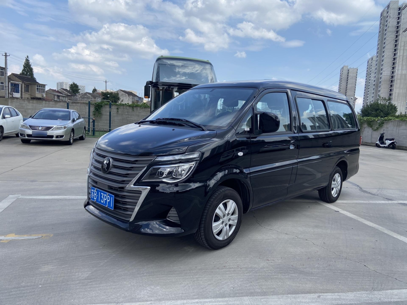 2023年1月上牌东风风行菱智m5长轴9座 2.