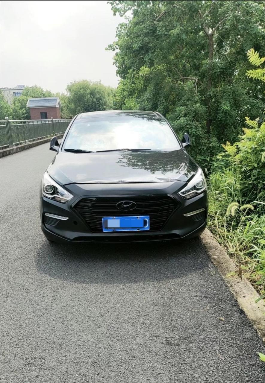 名图17改装前改装后对比,明显黑武士更帅呀名图 名图中网