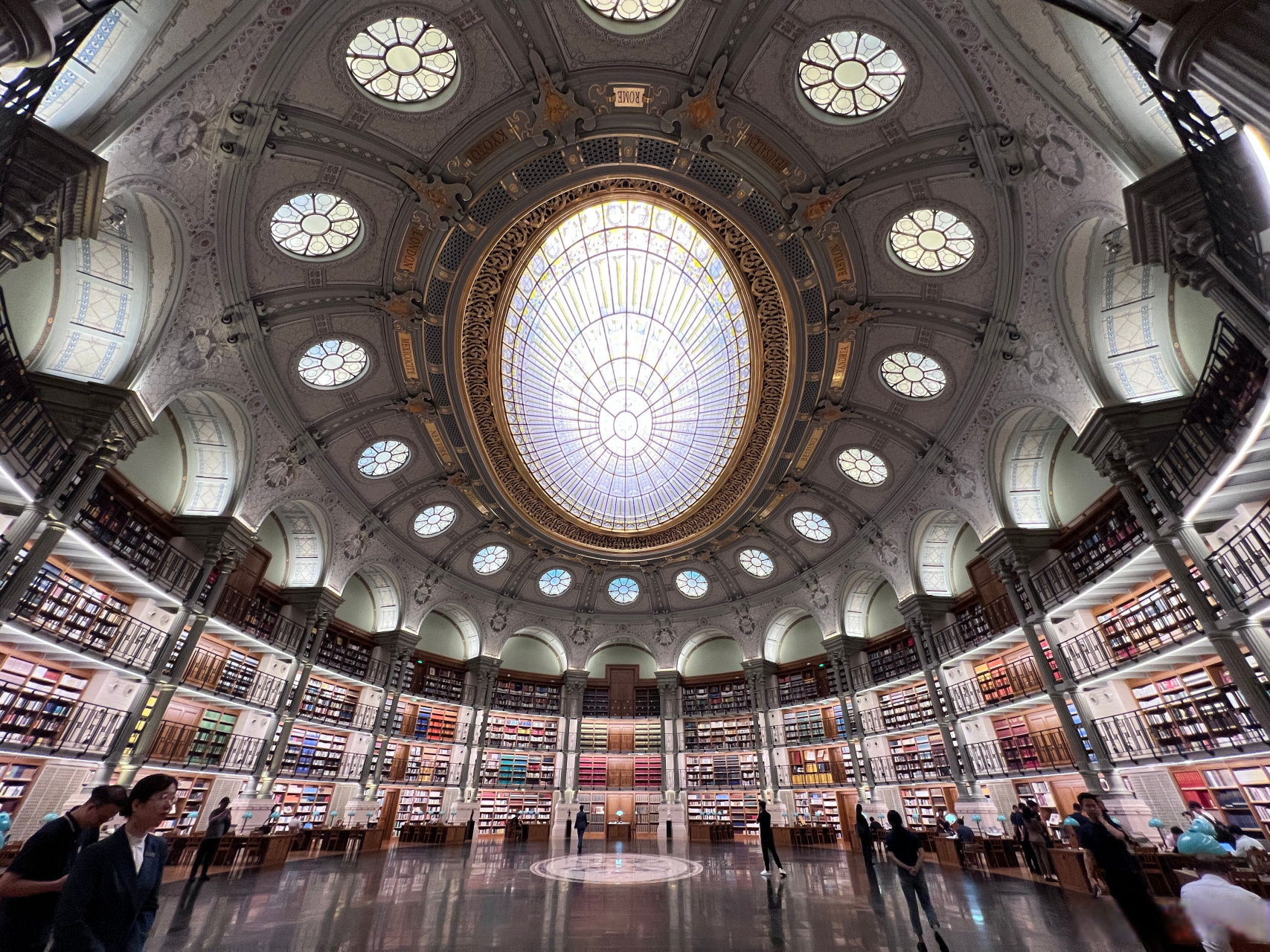 风物之旅##精彩东莞# 华为大学图书馆