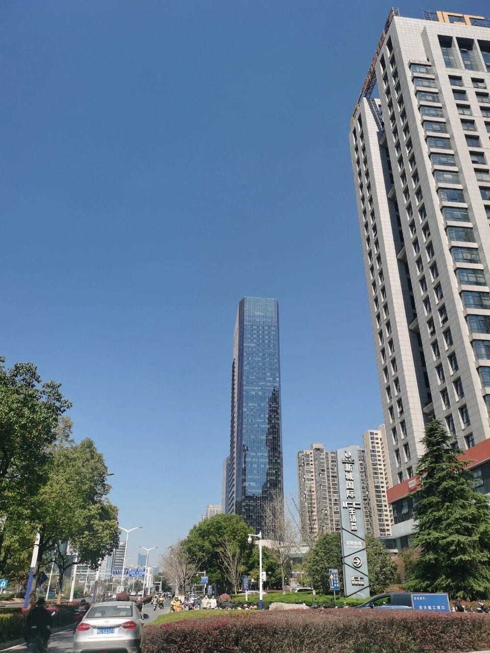作业帮辅导老师面试 周一的时候去的面试,刚去的时候就是发试卷啦,和
