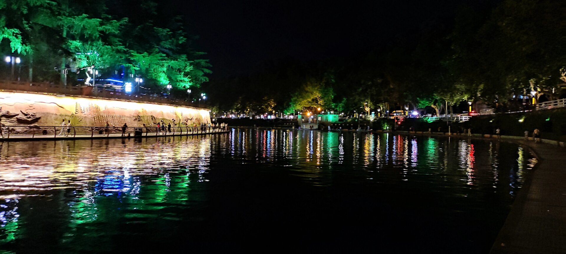 美丽的遵义湘江河夜景