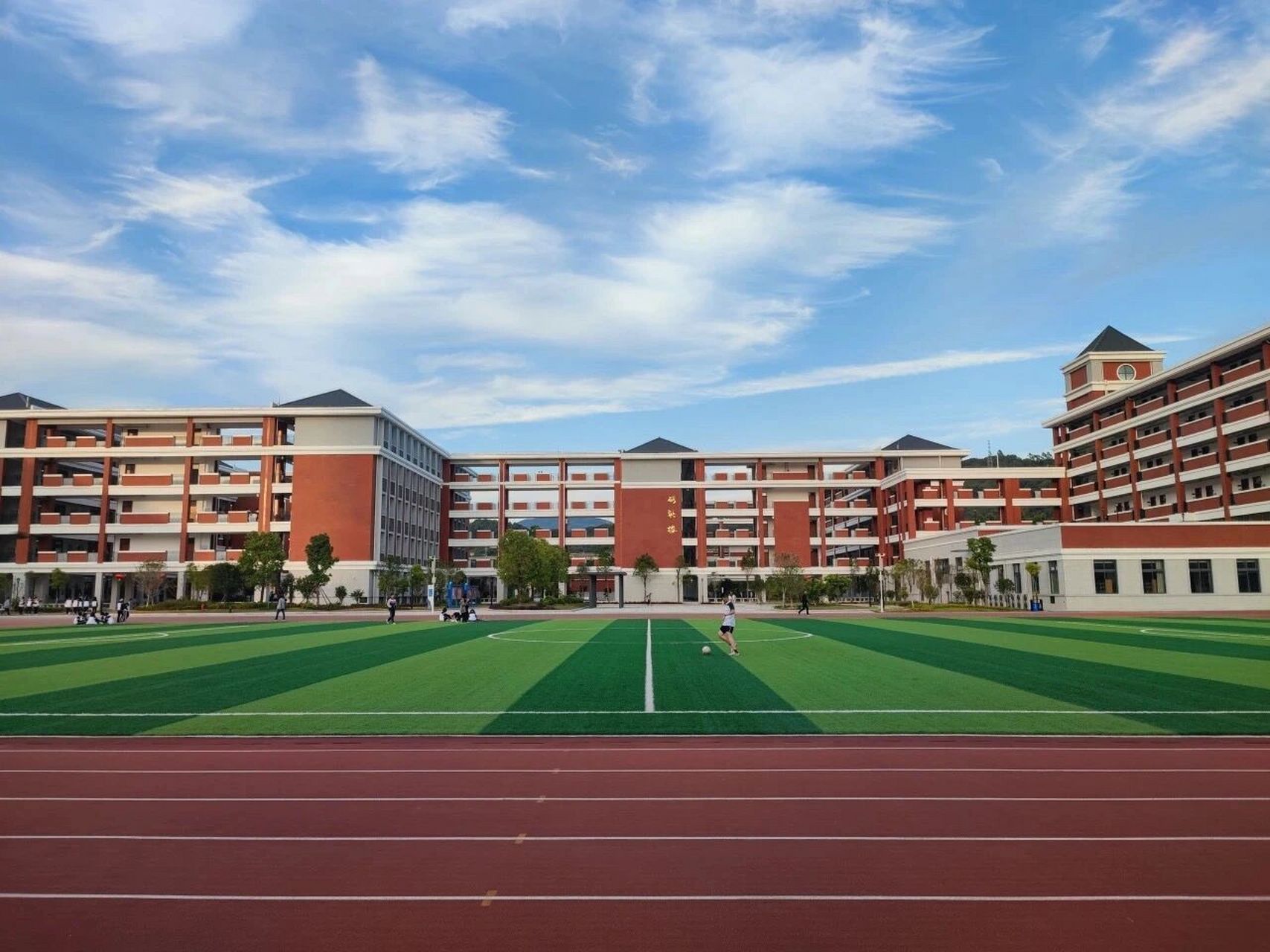 长乐六中 是六中的学姐呀福州哒 学弟学妹们有什么都可以来问我呀