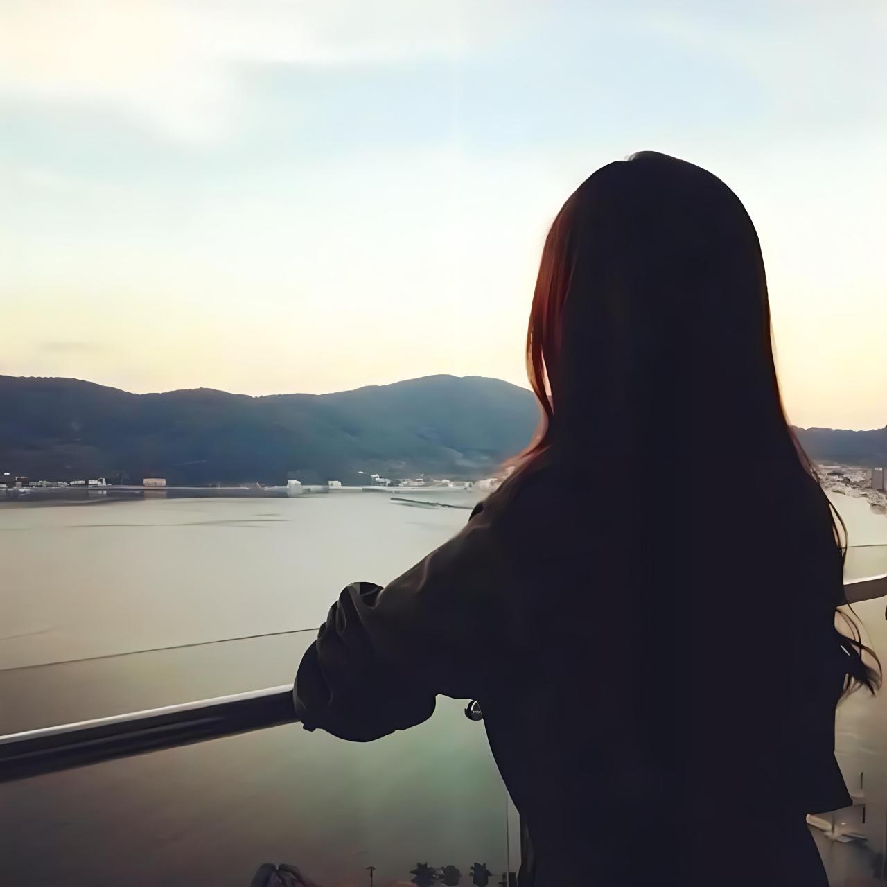 女人背影图片唯美 👀哇塞!