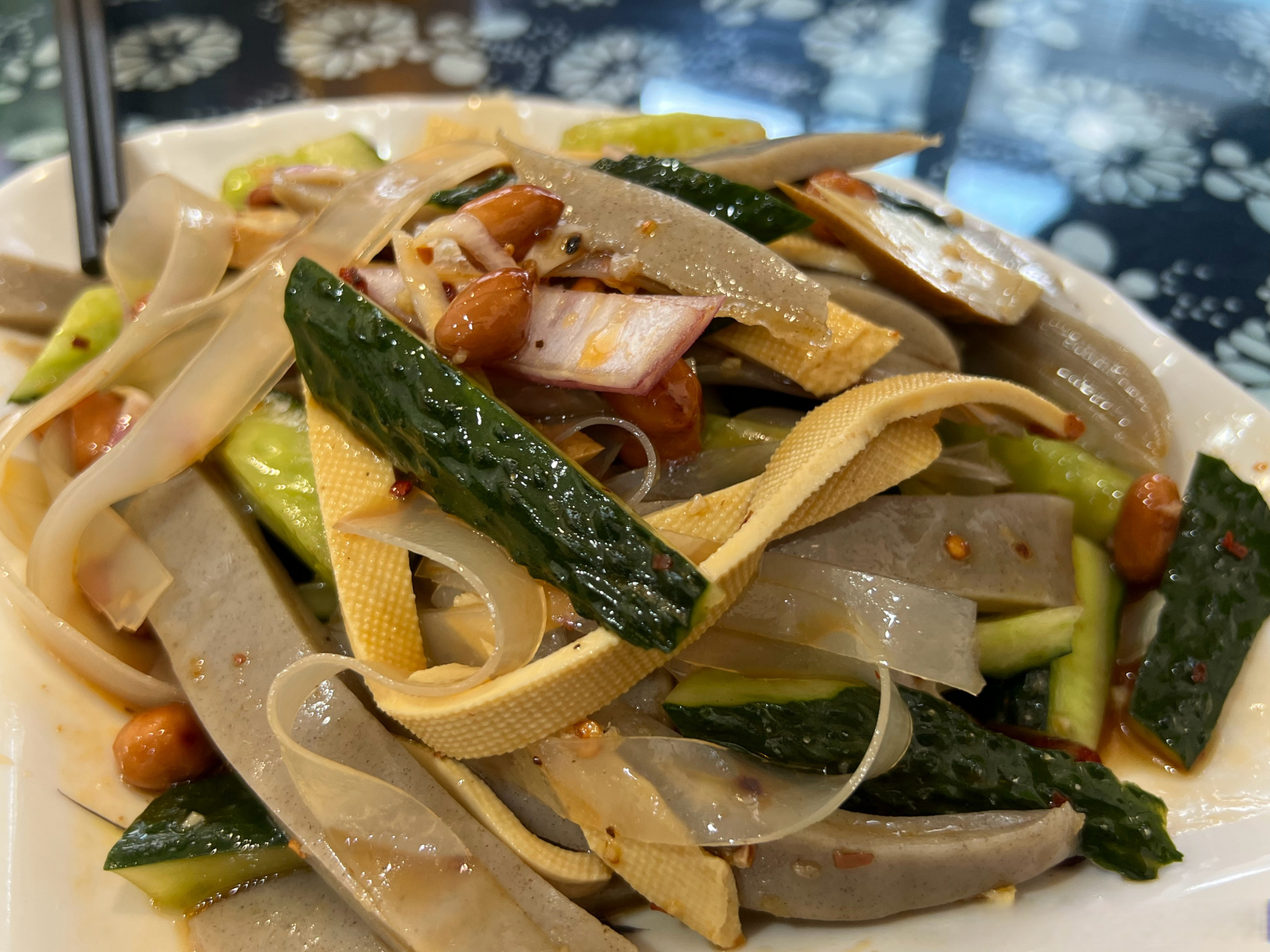 一共是两种,图一是武乡黄酱面,图六是炒面(第一次这种形状的),加点本