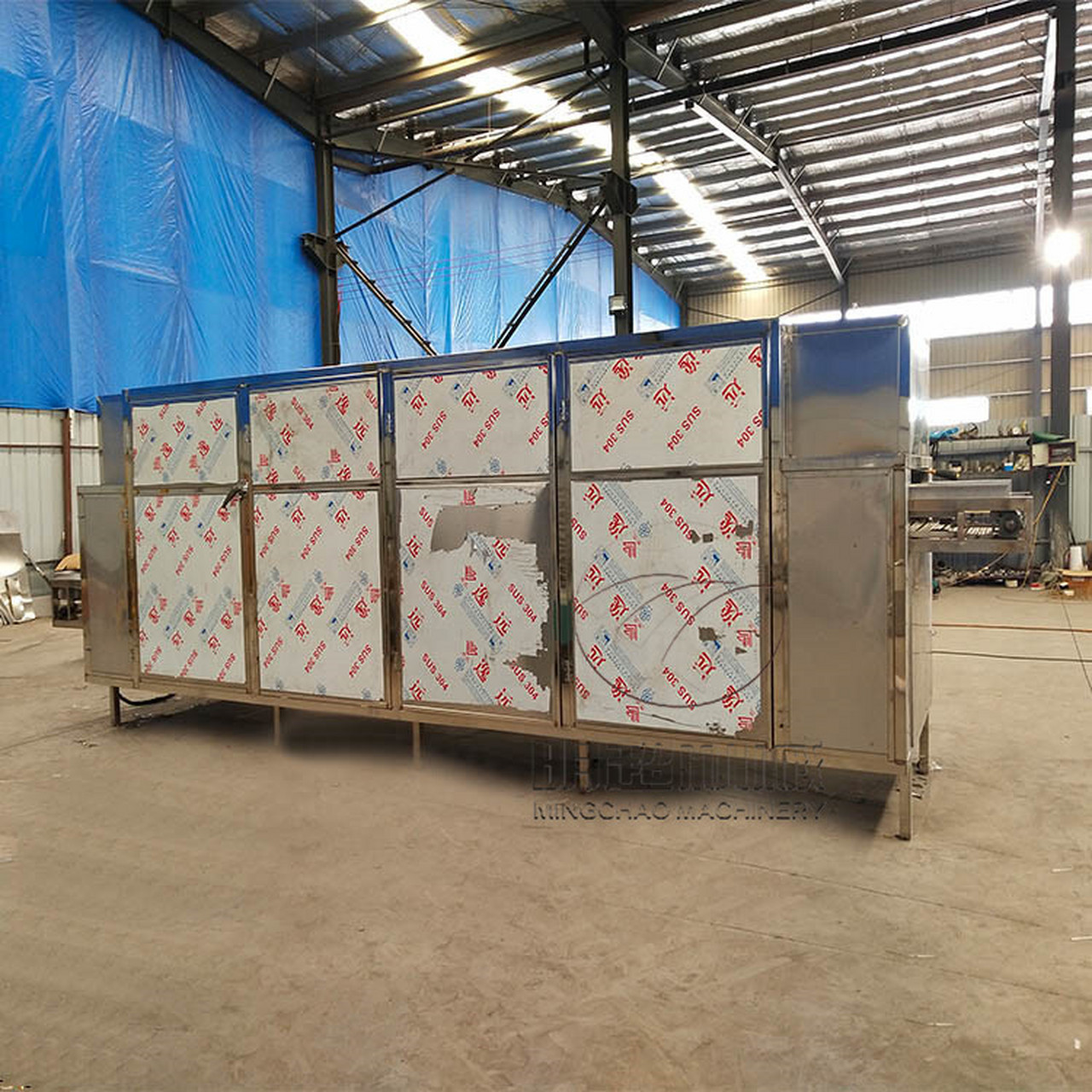 笋干烘干机每台多少钱 竹笋烘干机设备采用电加热和蒸汽加热两种,其他