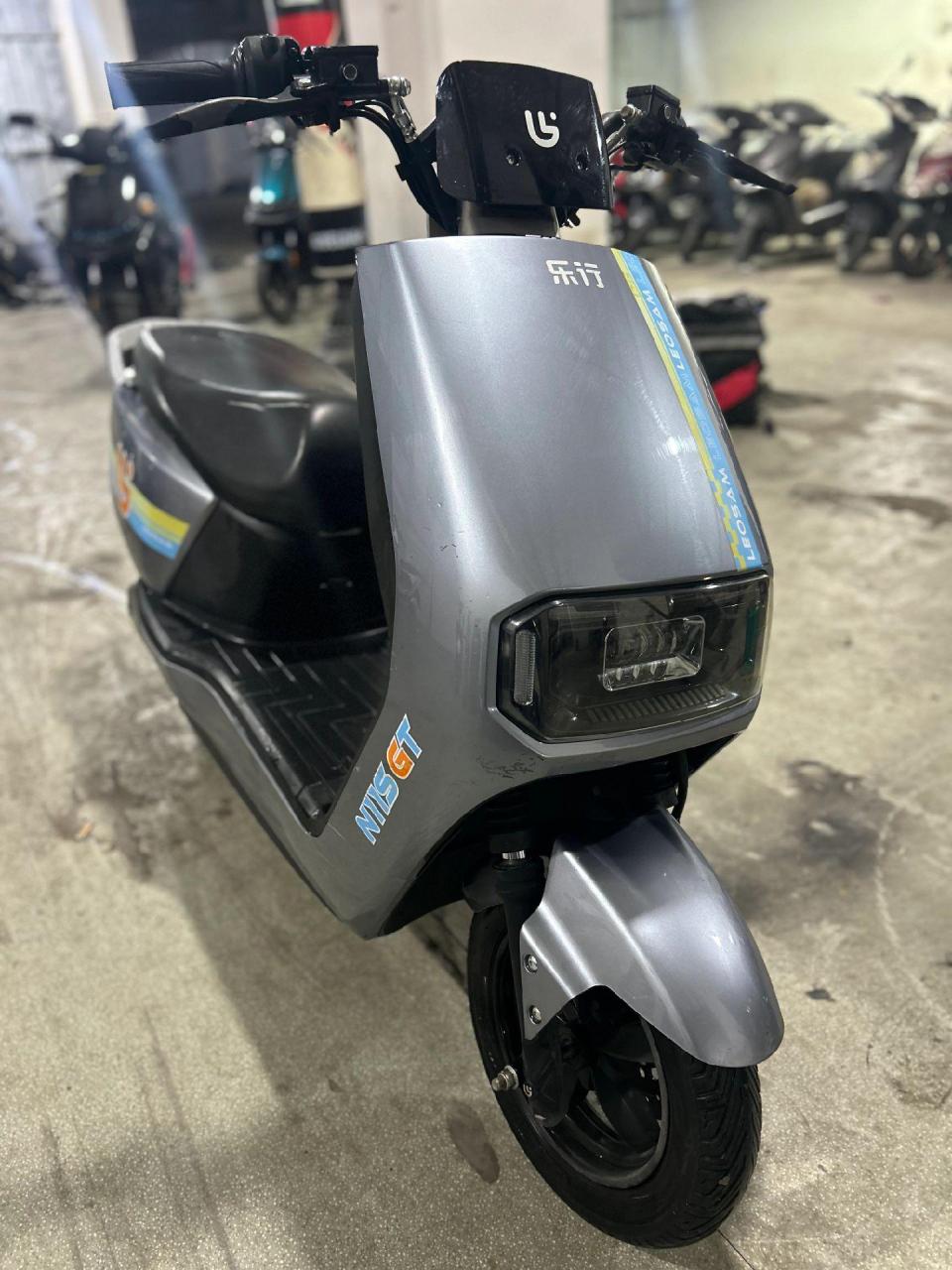 乐行n11sgt高速版,前后双碟,前后更换热熔防滑轮胎