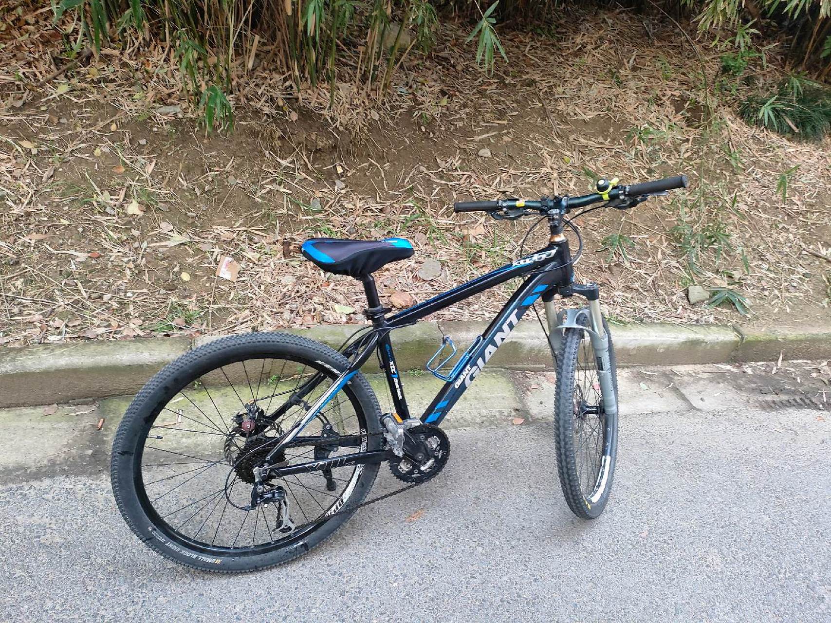 捷安特xtc7series高级山地车