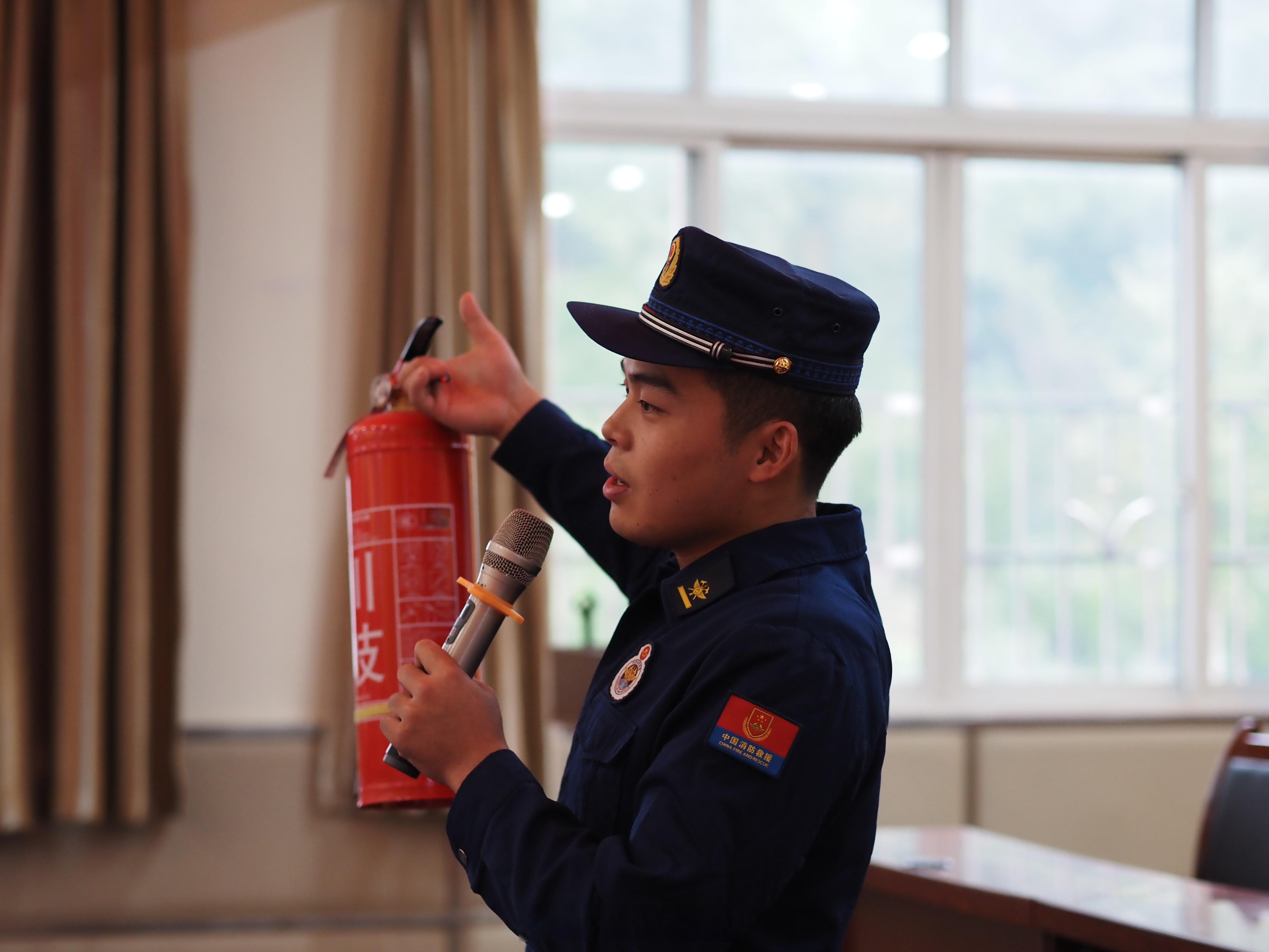 为进一步加强学校消防安全教育工作,普及