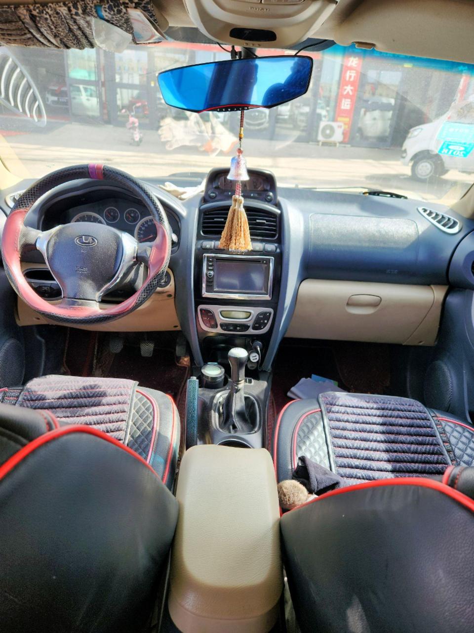 新到一台2014年1月上牌的华泰圣达菲,手动单油,审车保险费用遥远,上手